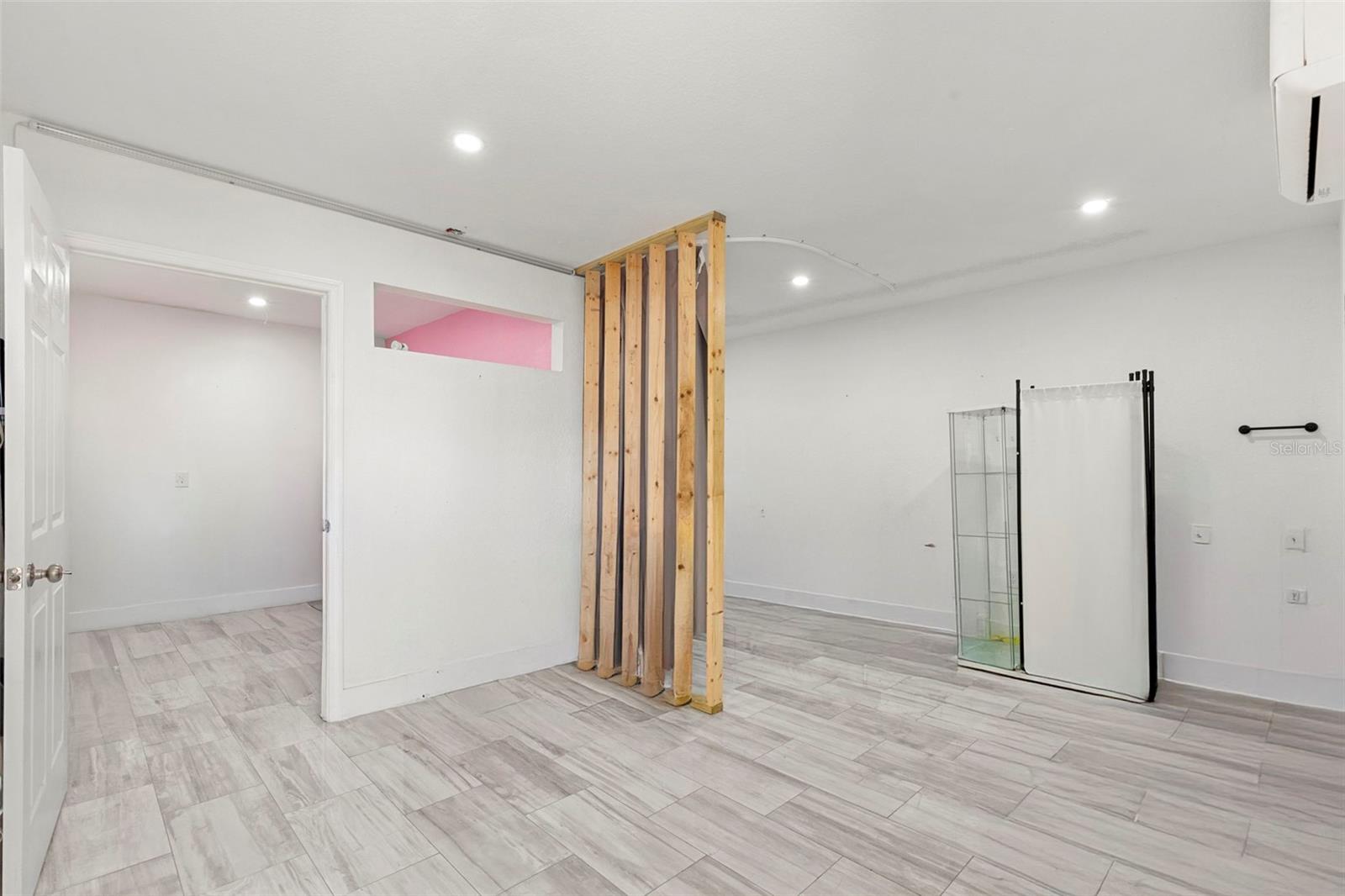 8019 N GOMEZ AVE, TAMPA, FL, 33614