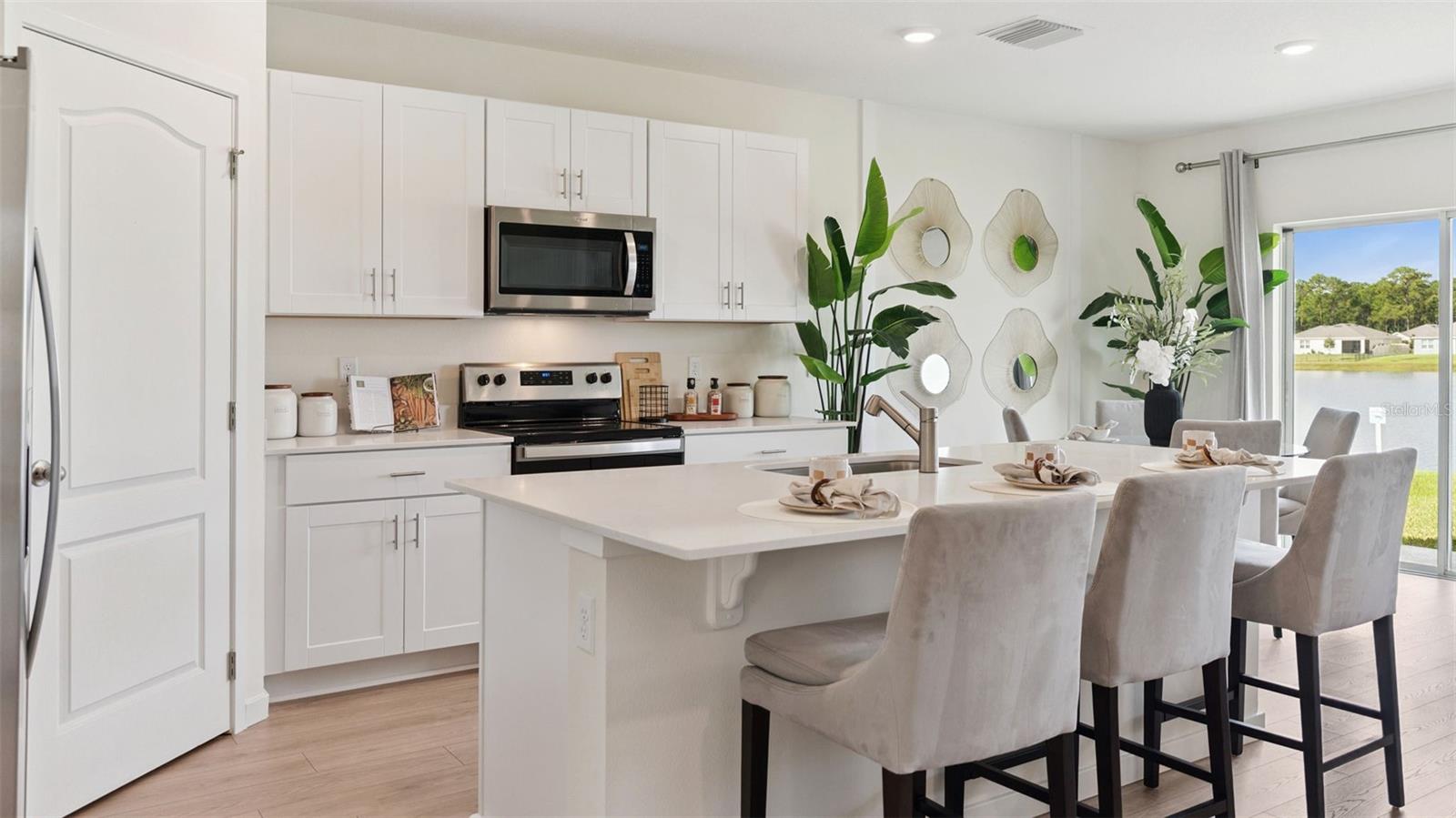 905 E OHIO AVE, DELAND, FL, 32724