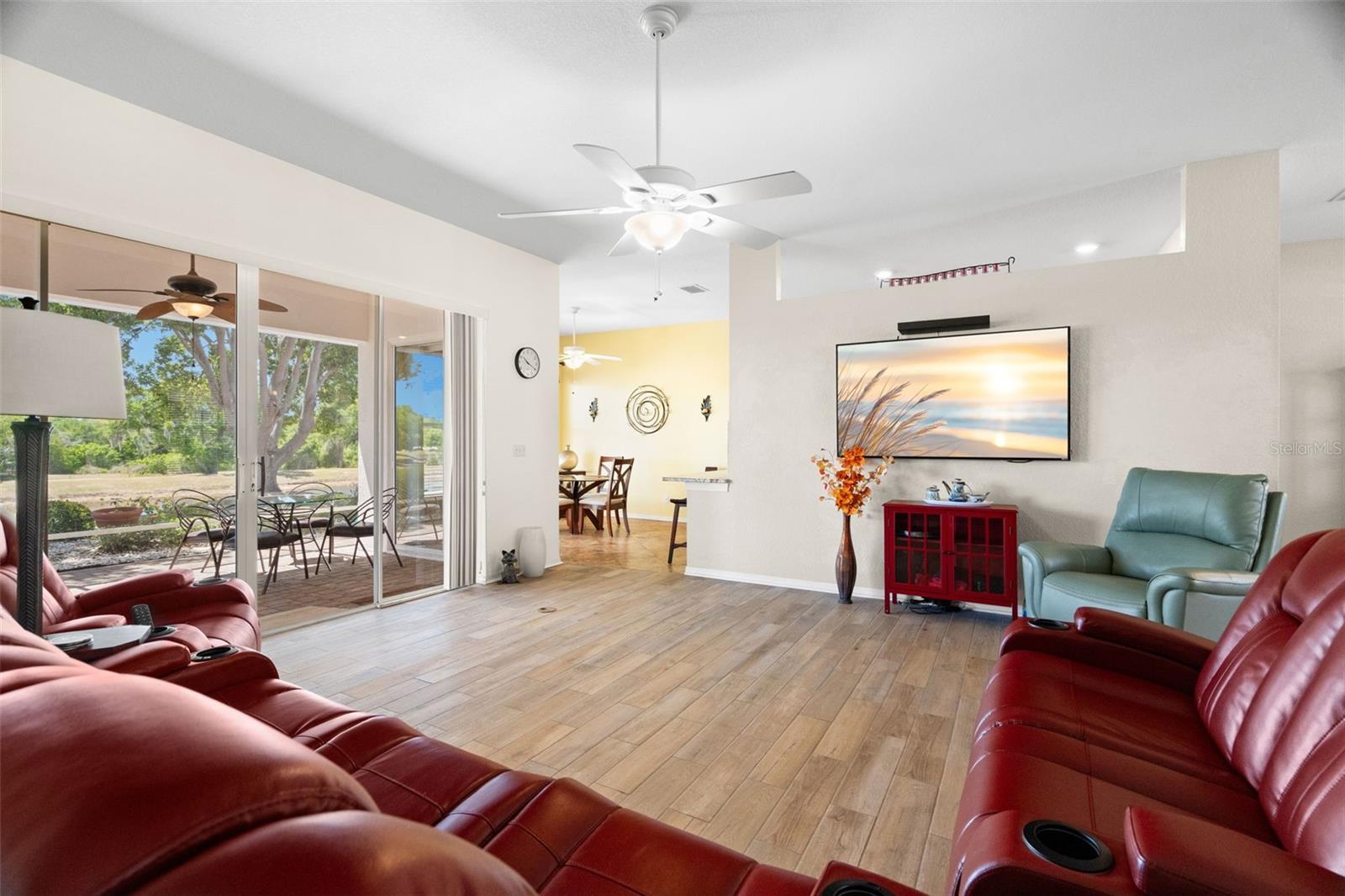 1134 SIGNATURE DR, SUN CITY CENTER, FL, 33573