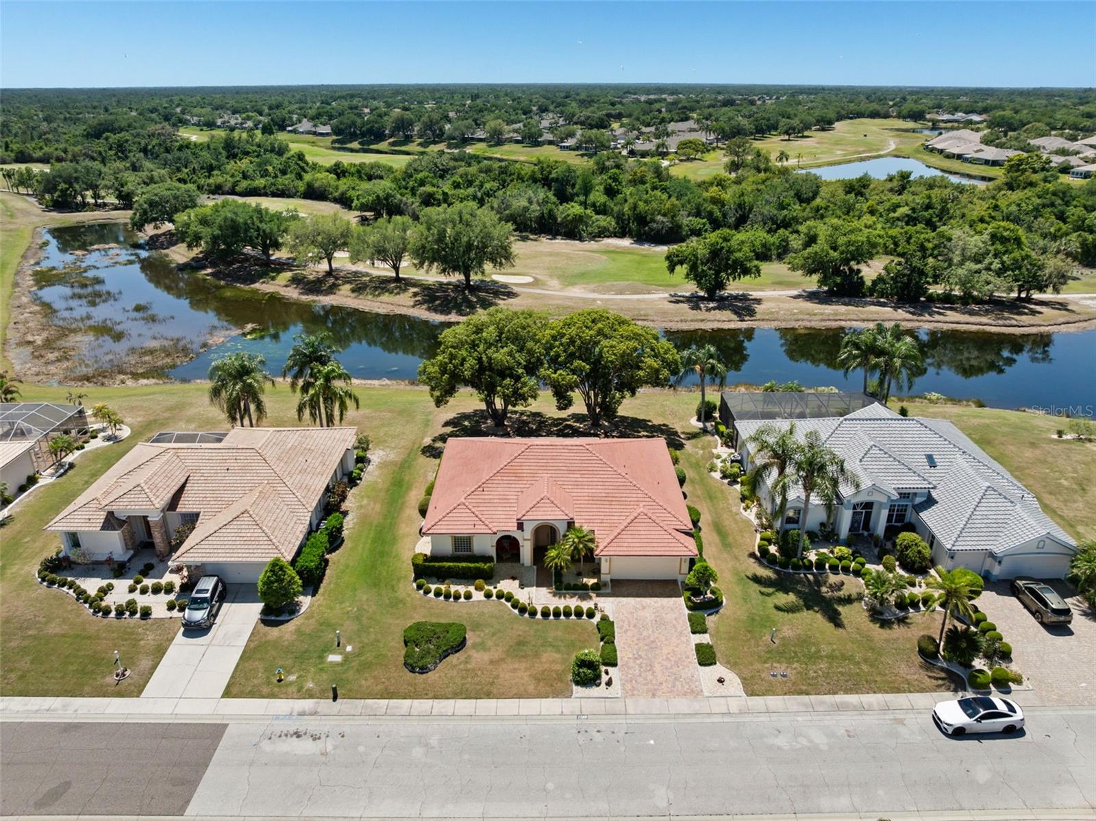1134 SIGNATURE DR, SUN CITY CENTER, FL, 33573