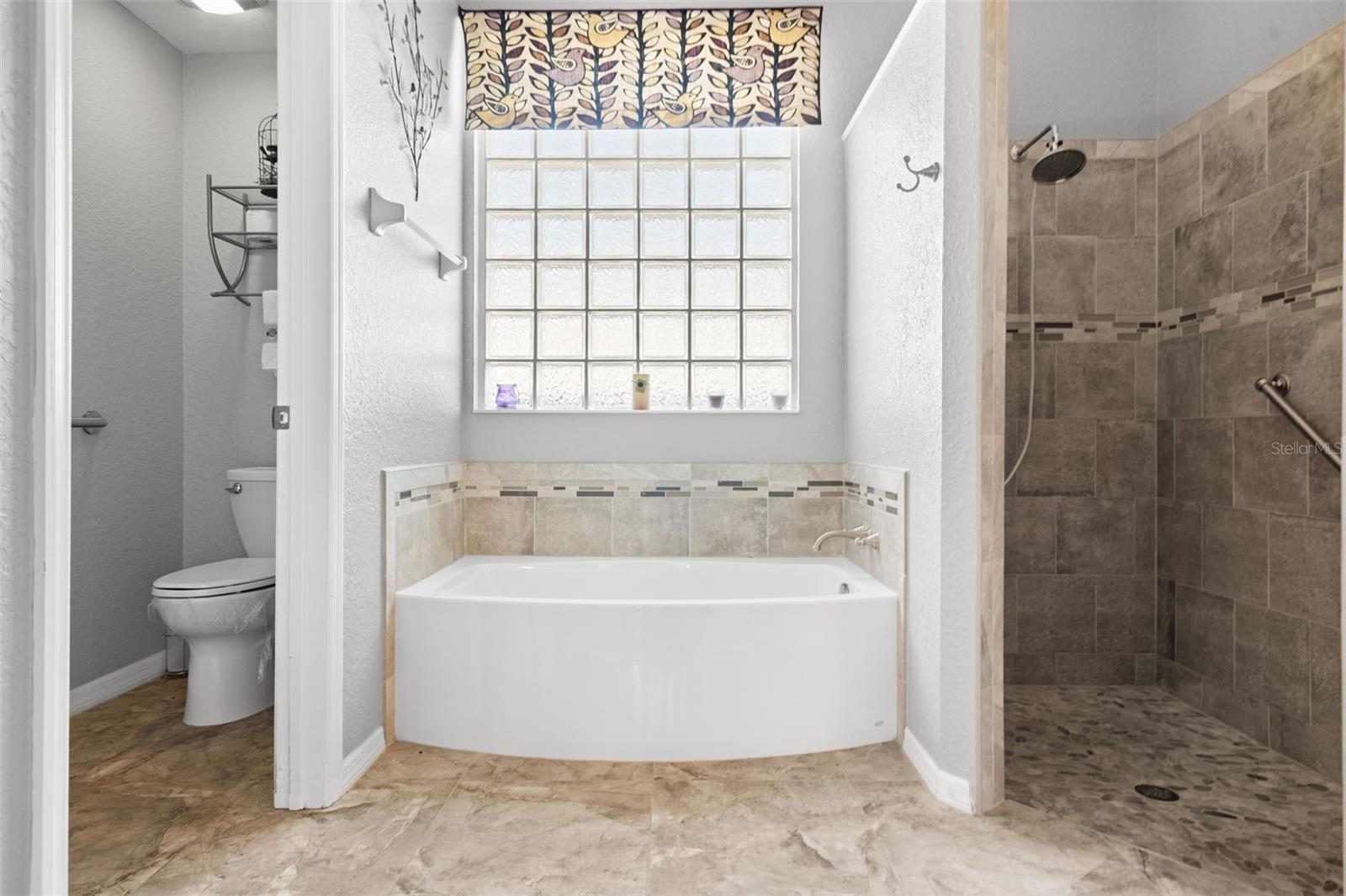 1134 SIGNATURE DR, SUN CITY CENTER, FL, 33573