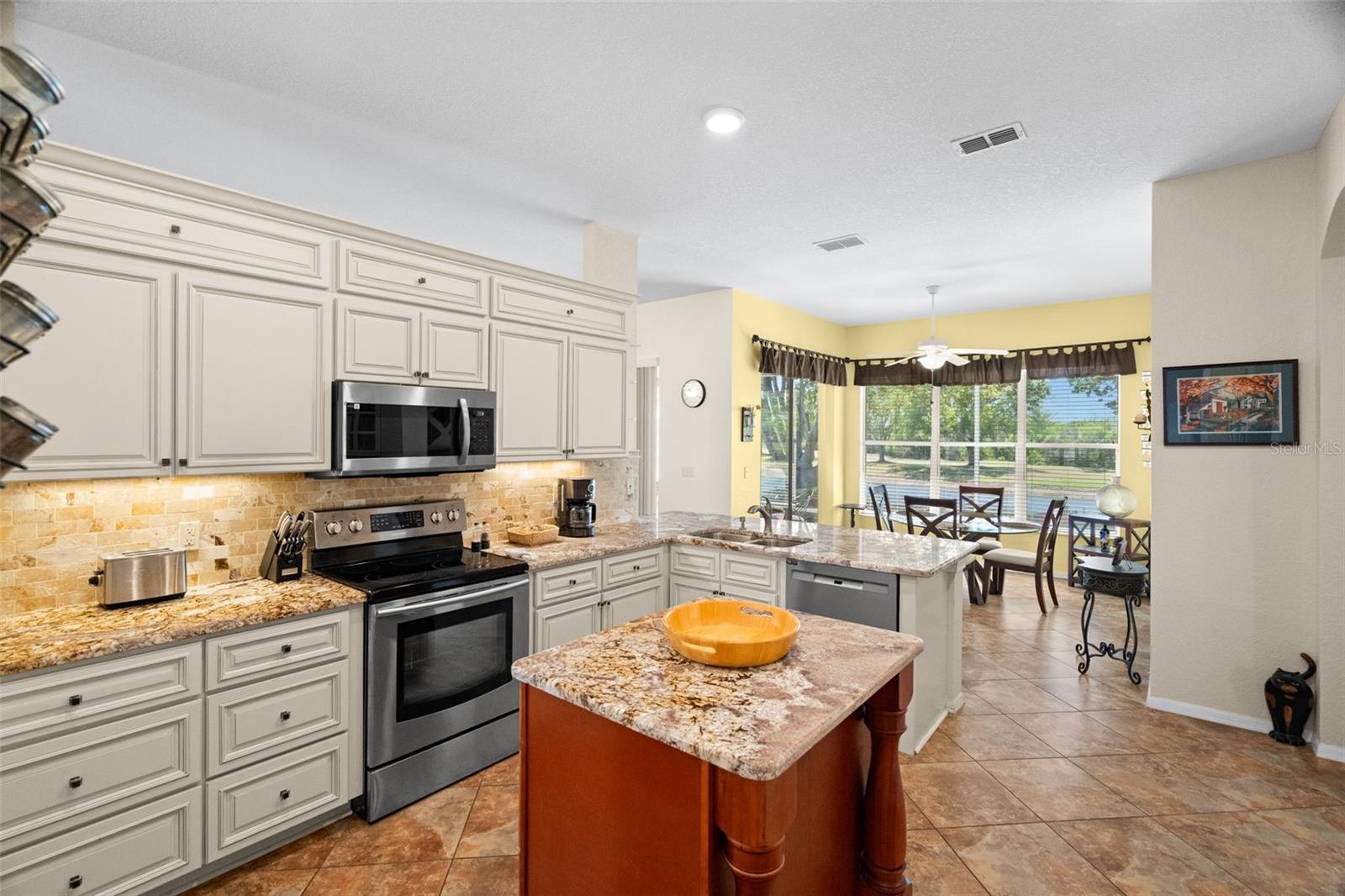 1134 SIGNATURE DR, SUN CITY CENTER, FL, 33573