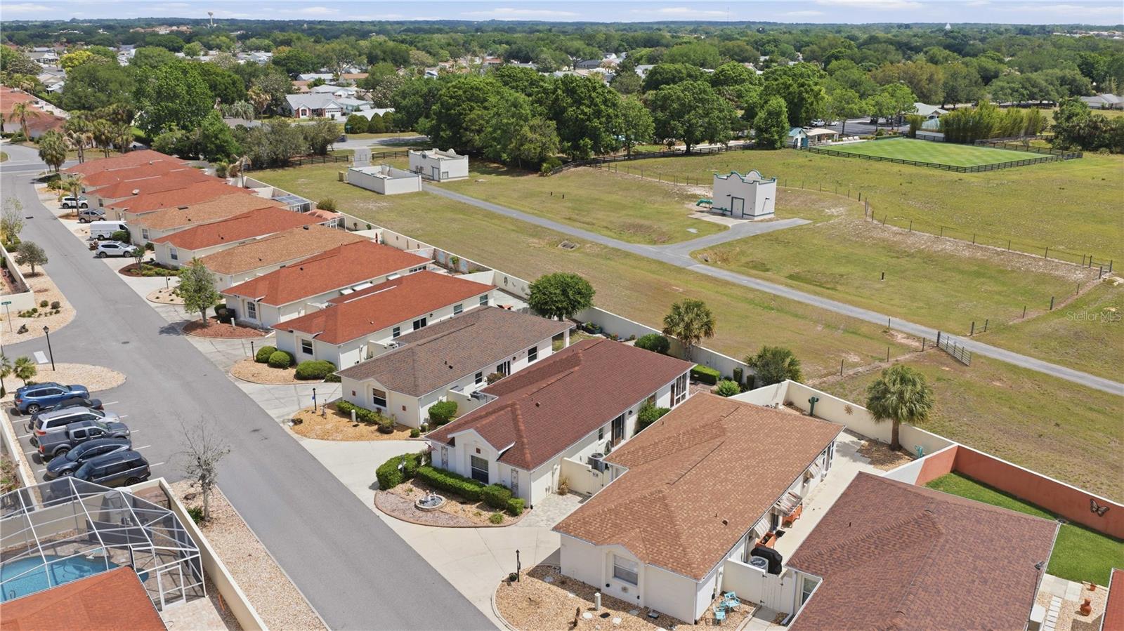 511 ALAMEDA AVE, LADY LAKE, FL, 32159