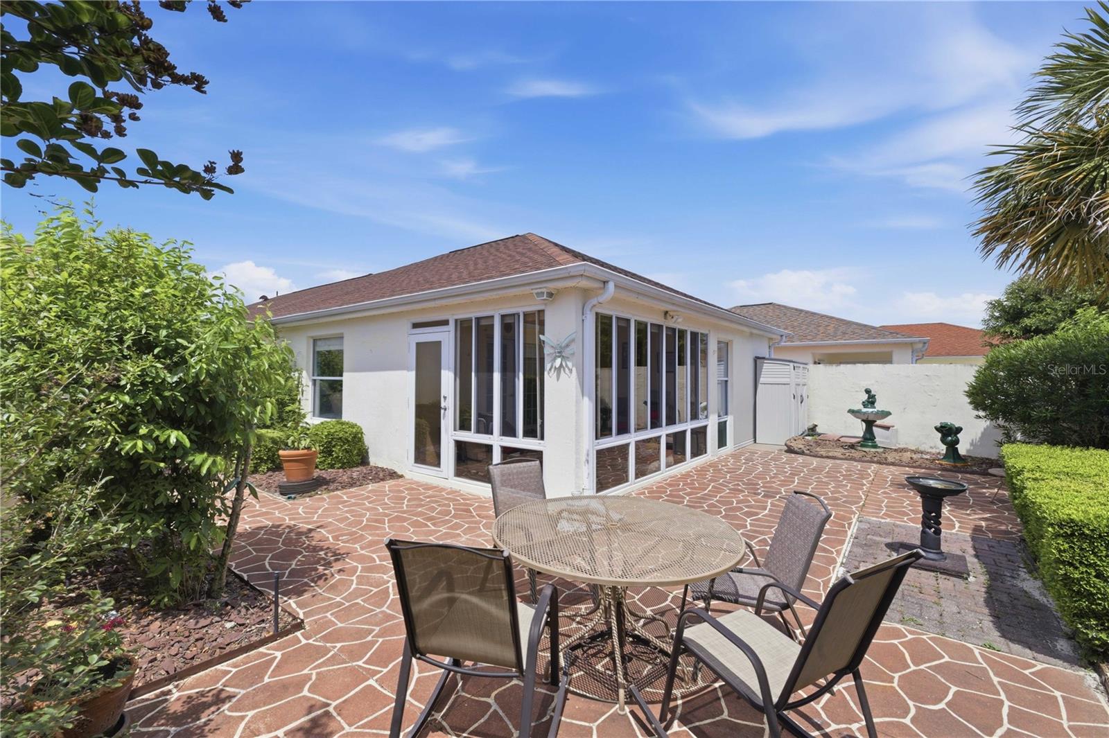 511 ALAMEDA AVE, LADY LAKE, FL, 32159