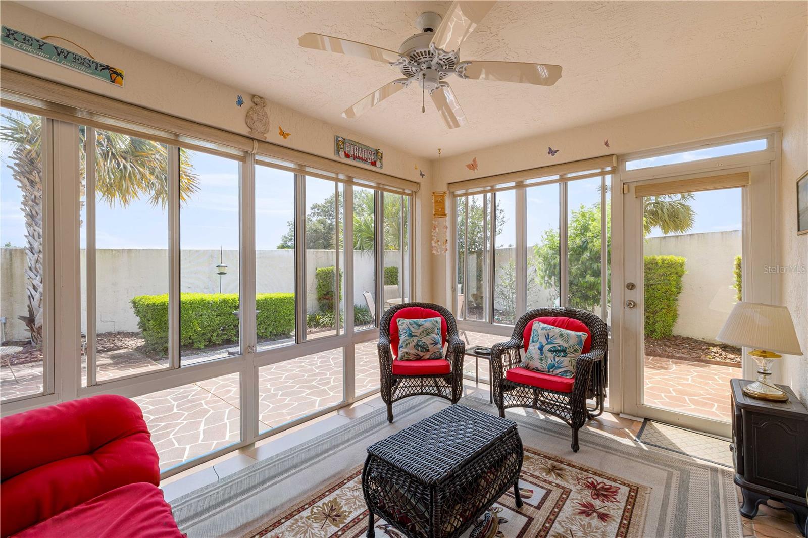 511 ALAMEDA AVE, LADY LAKE, FL, 32159