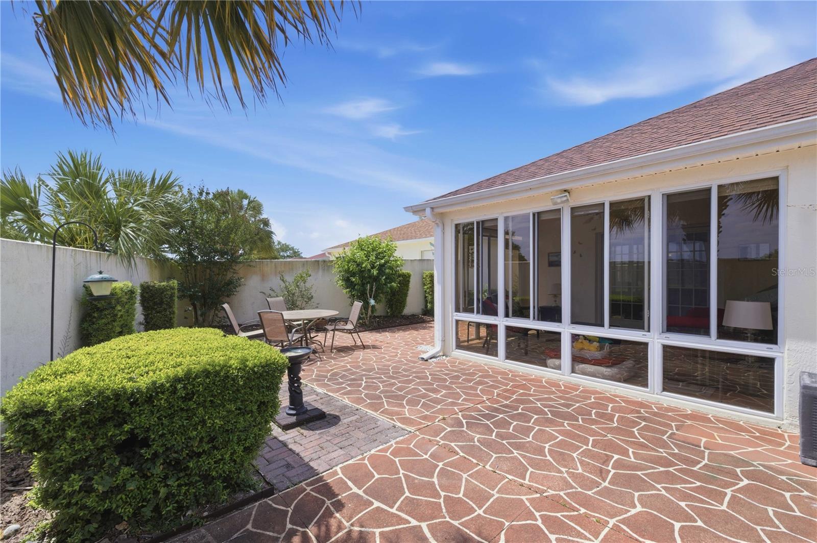 511 ALAMEDA AVE, LADY LAKE, FL, 32159