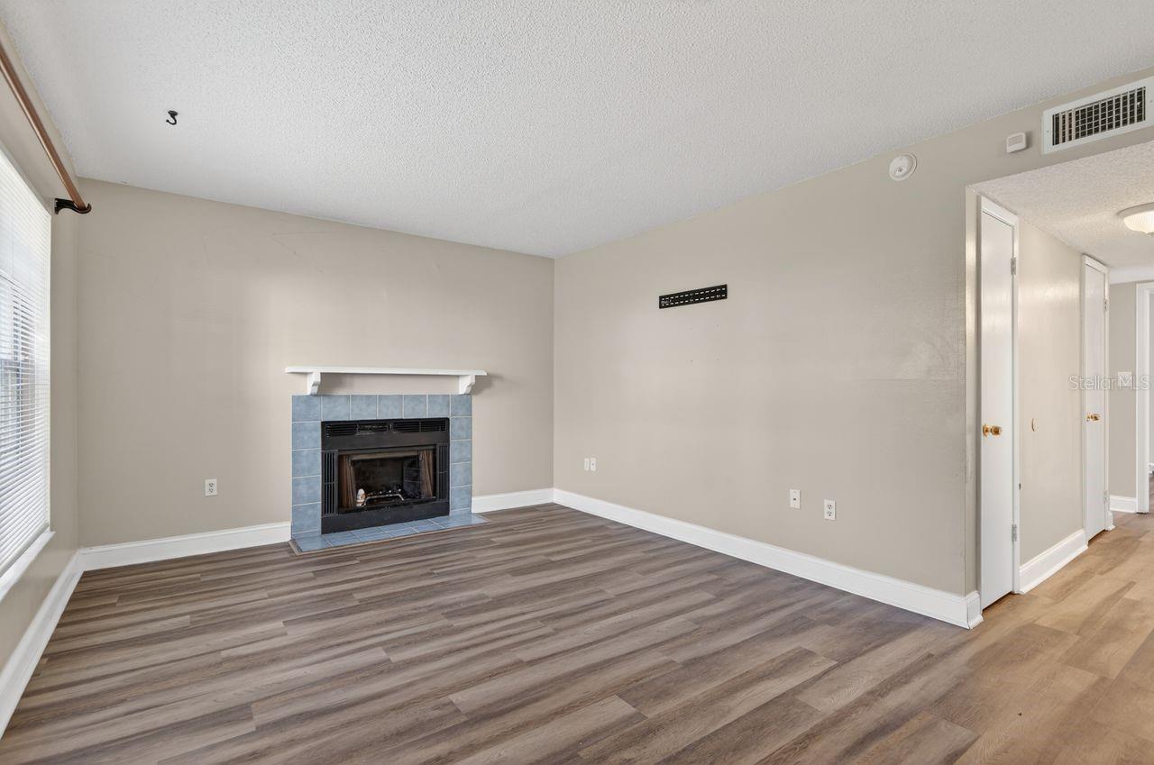 14319 HANGING MOSS CIR #102, TAMPA, FL, 33613