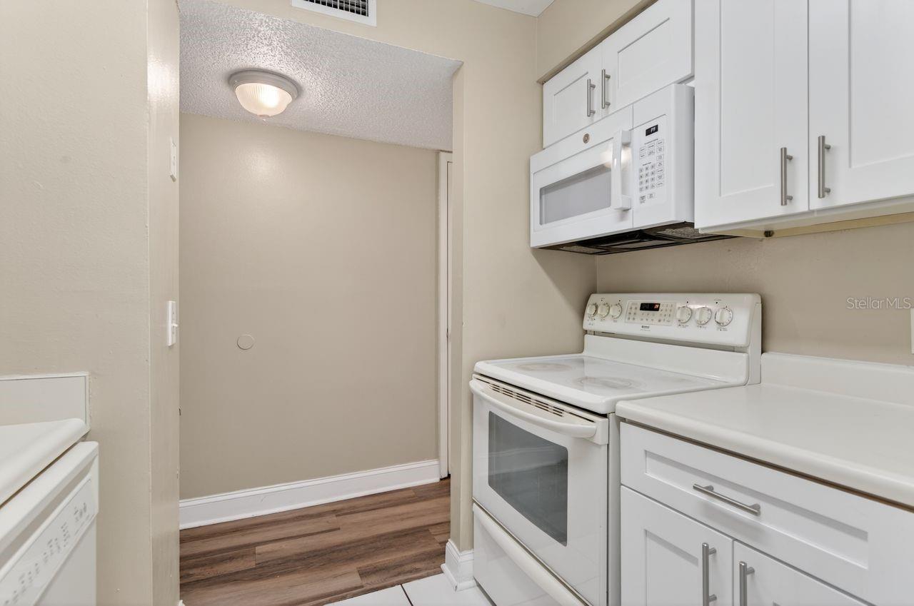 14319 HANGING MOSS CIR #102, TAMPA, FL, 33613