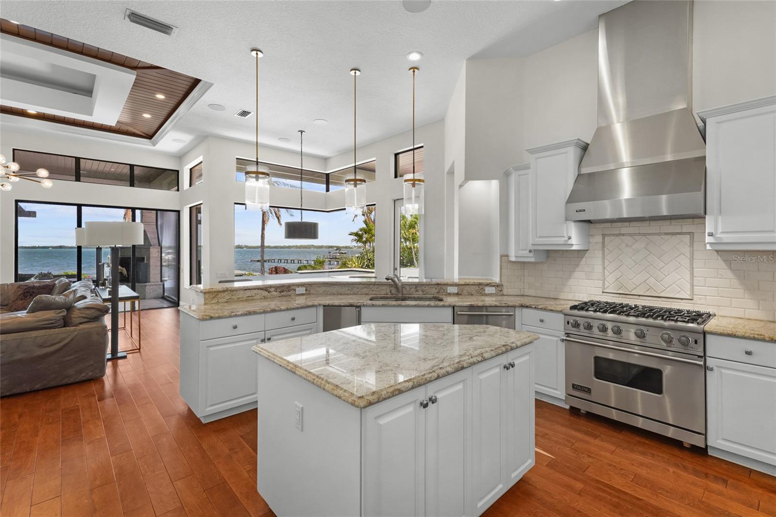 7610 DESOTO MEMORIAL HWY, BRADENTON, FL, 34209