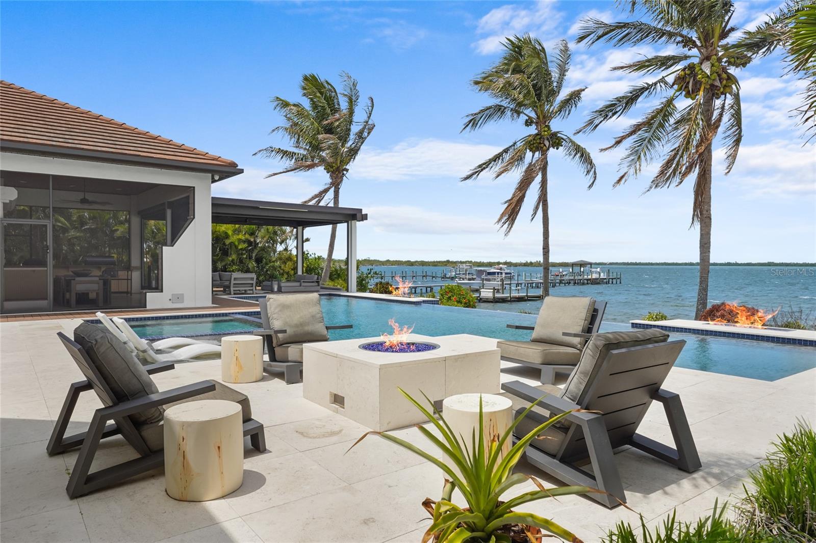 7610 DESOTO MEMORIAL HWY, BRADENTON, FL, 34209