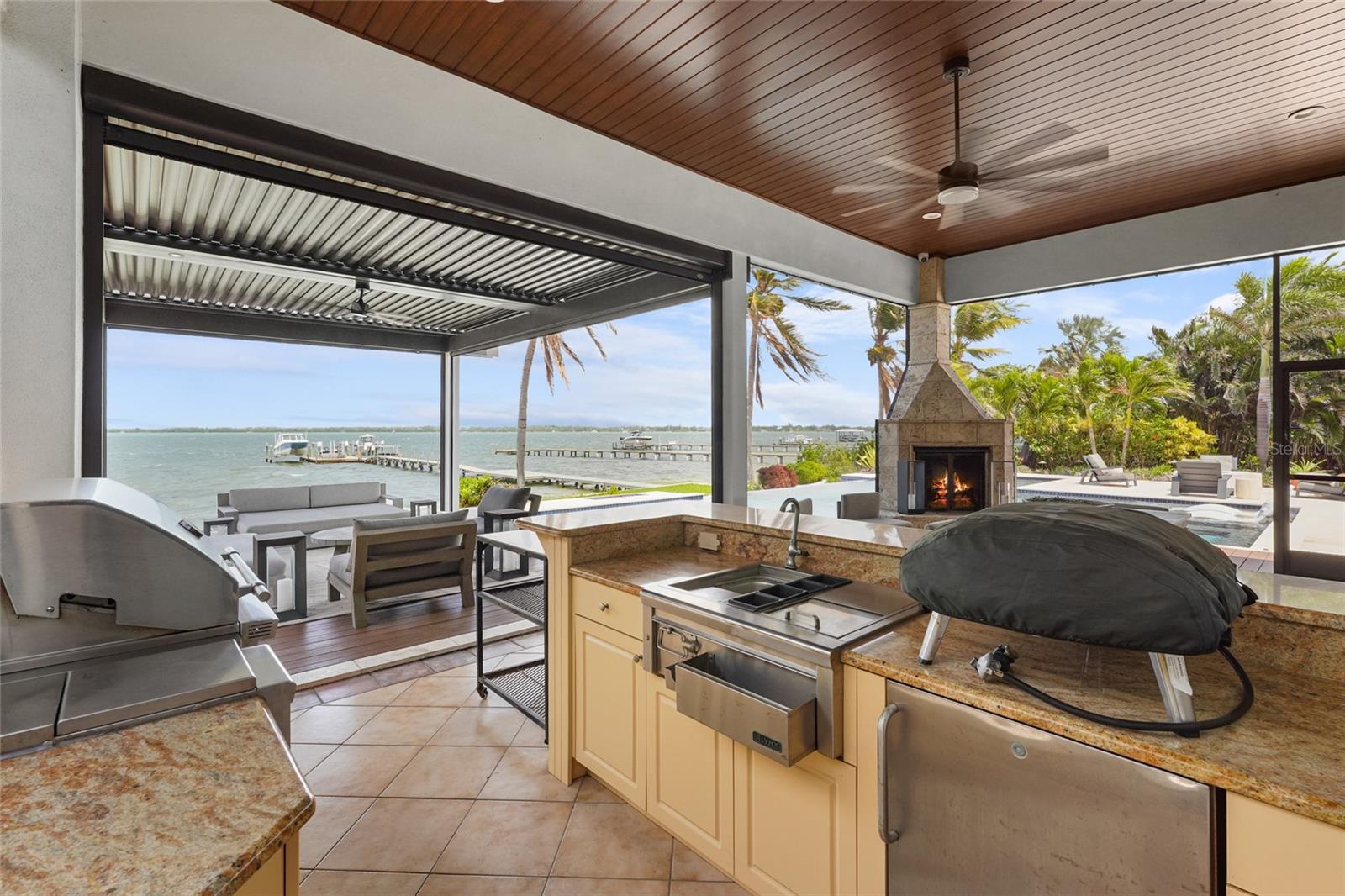 7610 DESOTO MEMORIAL HWY, BRADENTON, FL, 34209