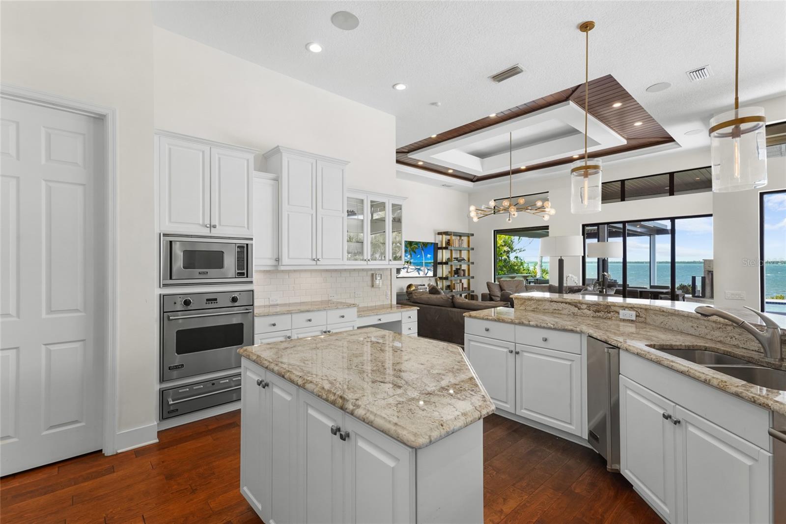 7610 DESOTO MEMORIAL HWY, BRADENTON, FL, 34209