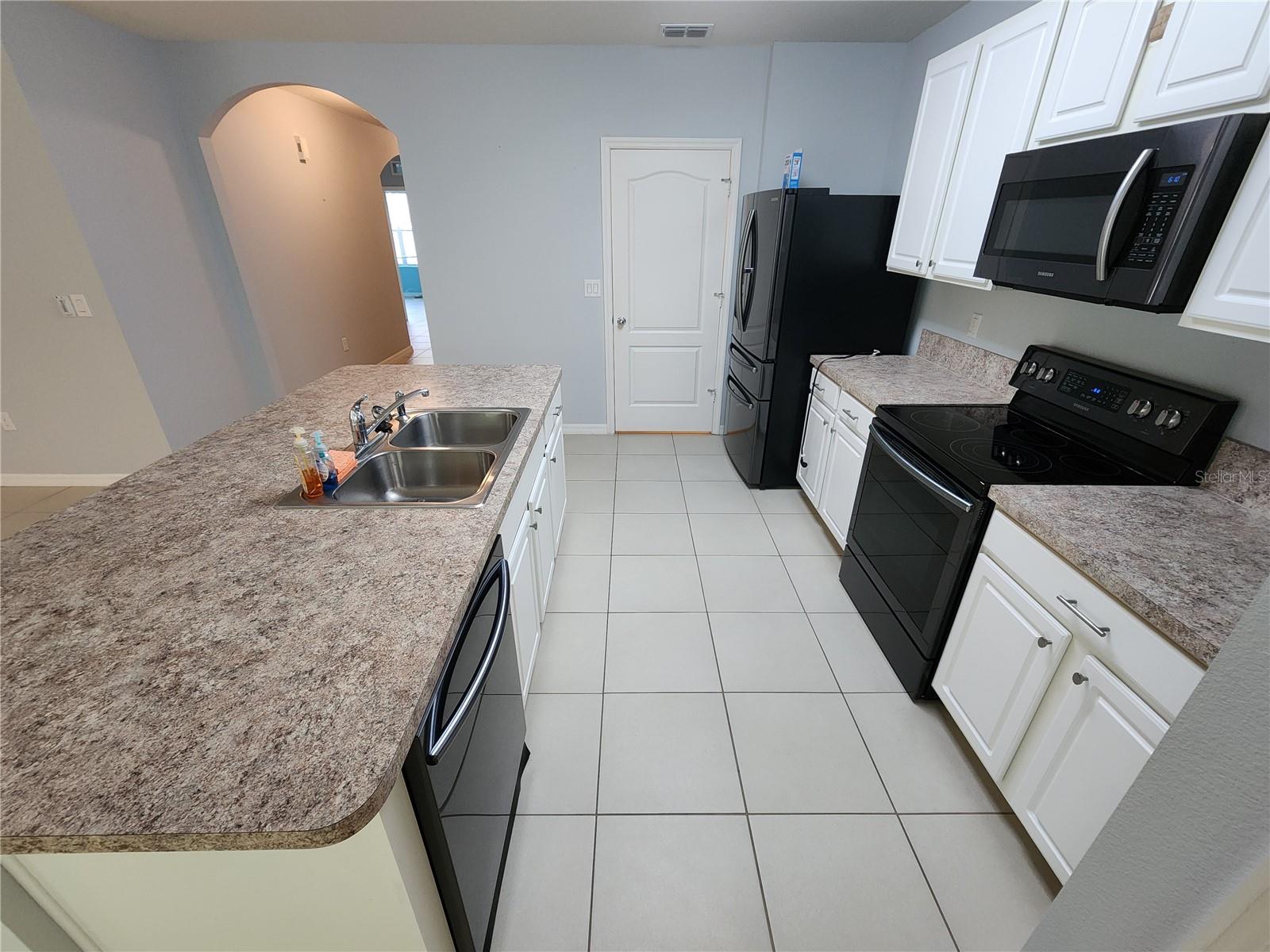 184 FISHERMANS COVE DR, EDGEWATER, FL, 32141