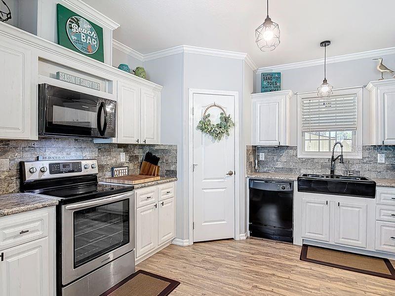 102 ASH ST, EDGEWATER, FL, 32141