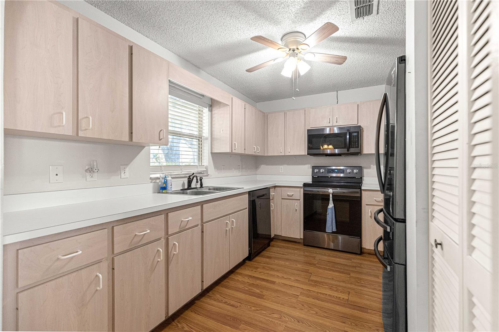 9728 SW 94TH CT #B, OCALA, FL, 34481