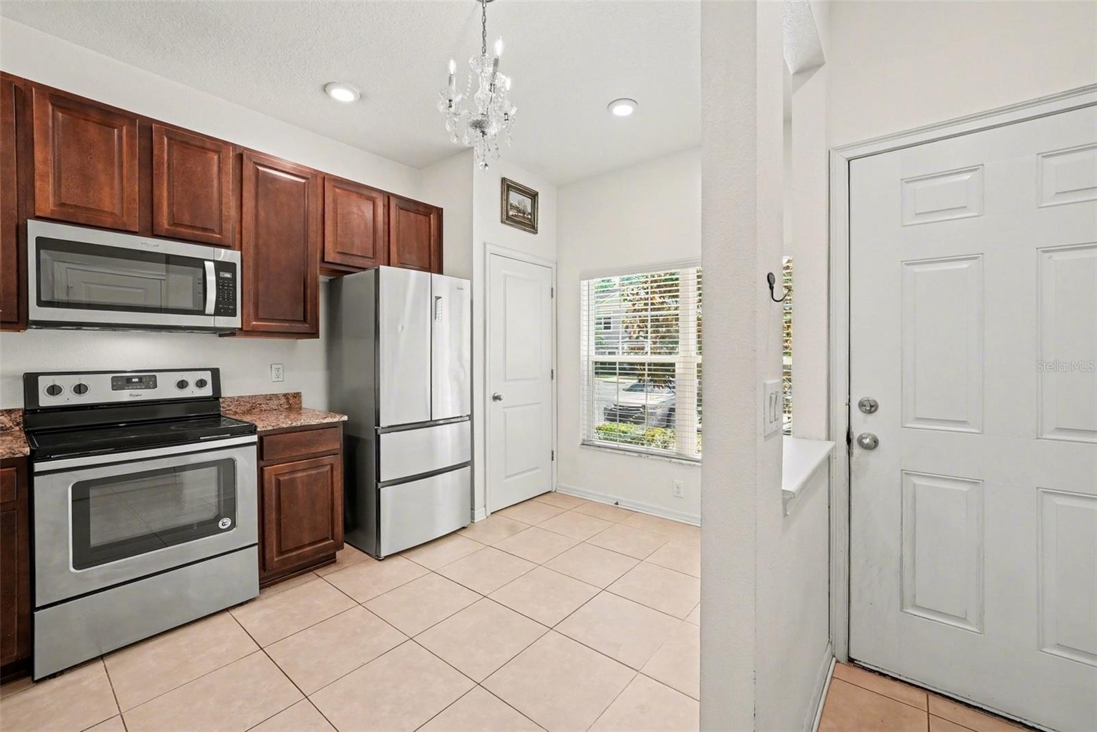 1112 HILLHURST DR, WESLEY CHAPEL, FL, 33543