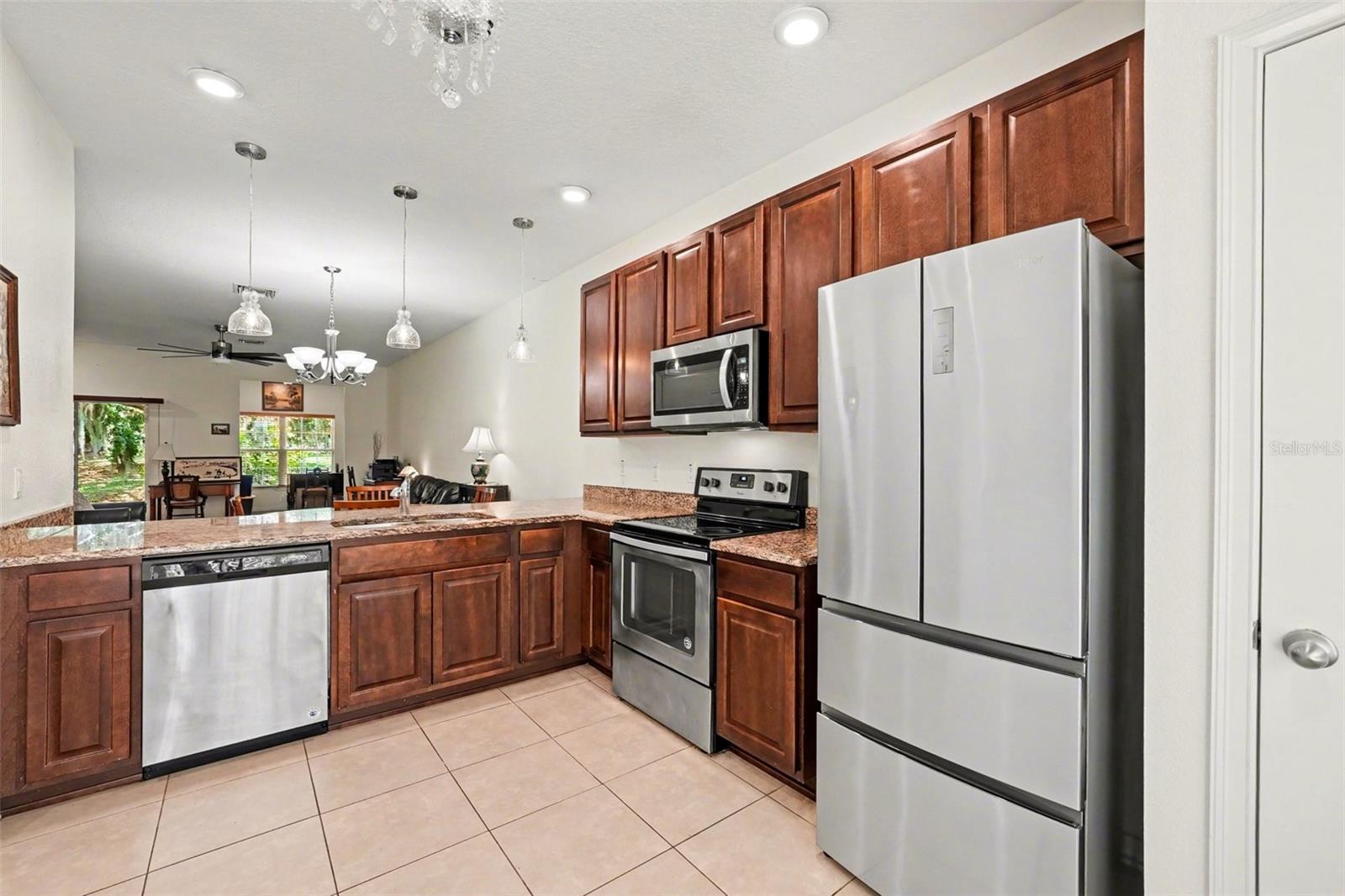 1112 HILLHURST DR, WESLEY CHAPEL, FL, 33543