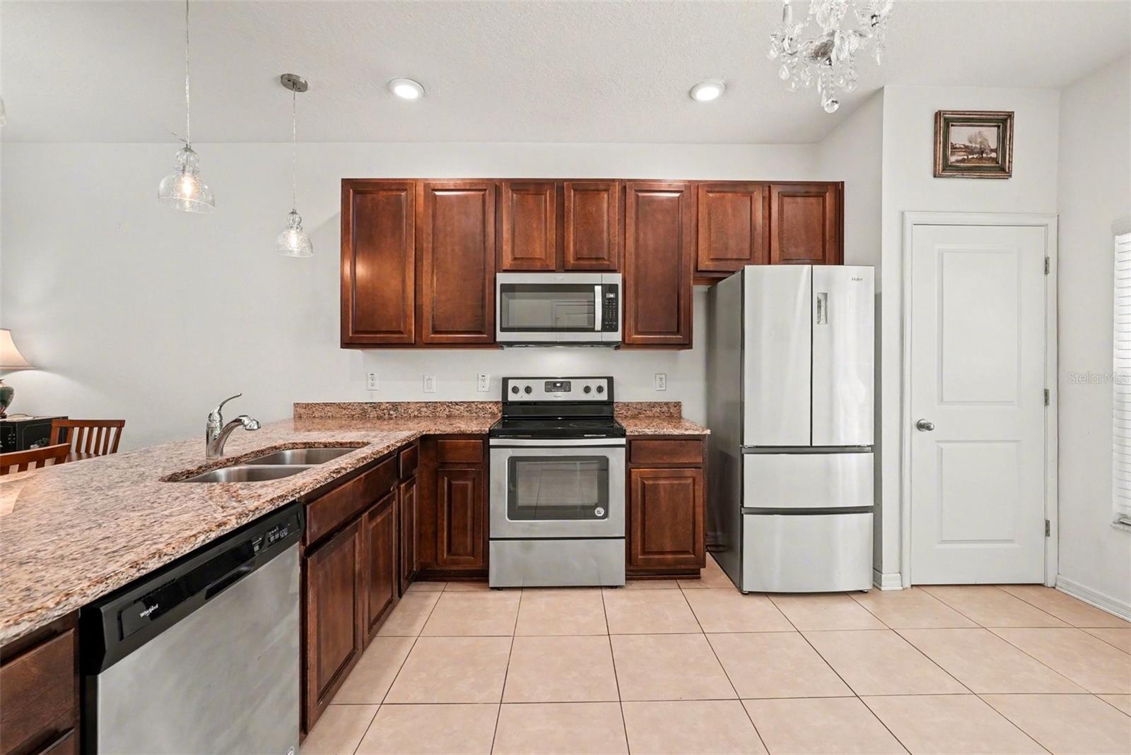 1112 HILLHURST DR, WESLEY CHAPEL, FL, 33543