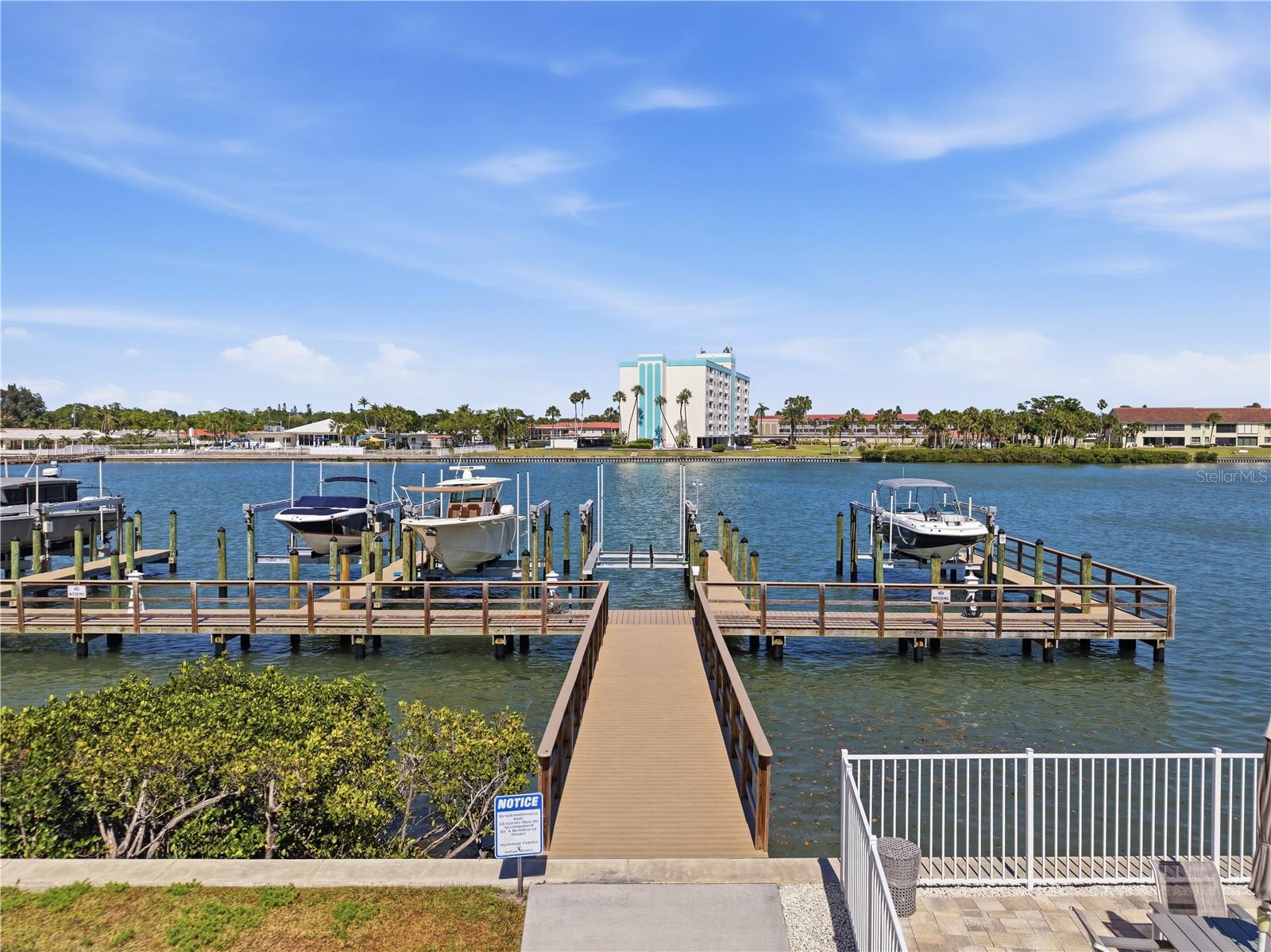 20001 GULF BLVD #405, INDIAN SHORES, FL, 33785