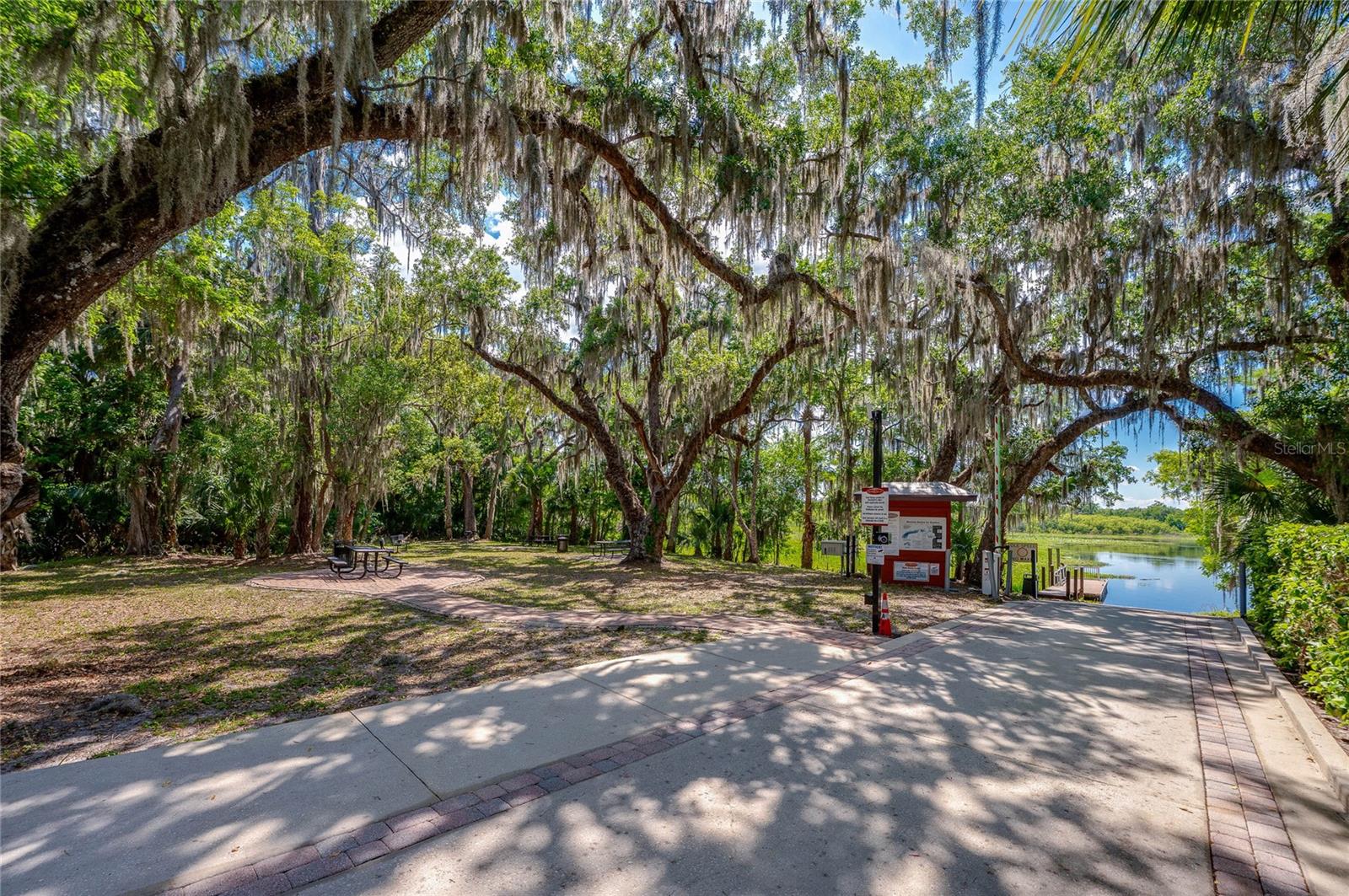 135 ANCONA AVE, DEBARY, FL, 32713
