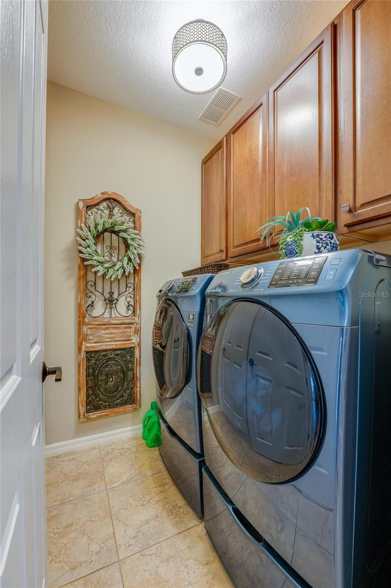 135 ANCONA AVE, DEBARY, FL, 32713