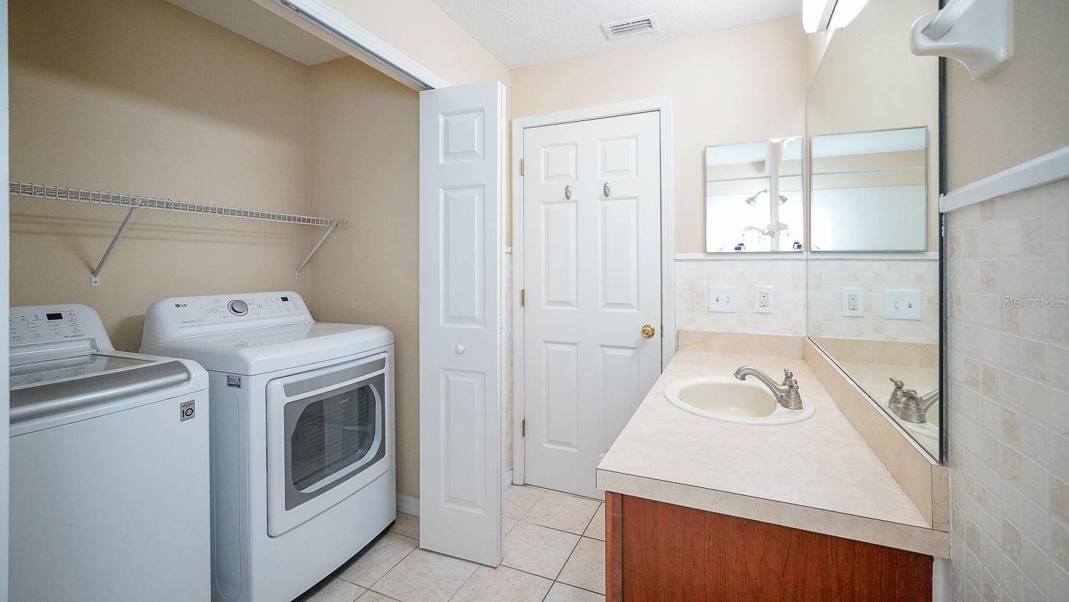 176 COQUINA BAY DR DR, ST PETERSBURG, FL, 33705