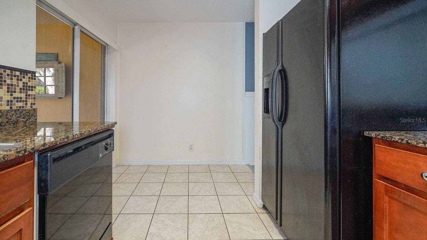 176 COQUINA BAY DR DR, ST PETERSBURG, FL, 33705