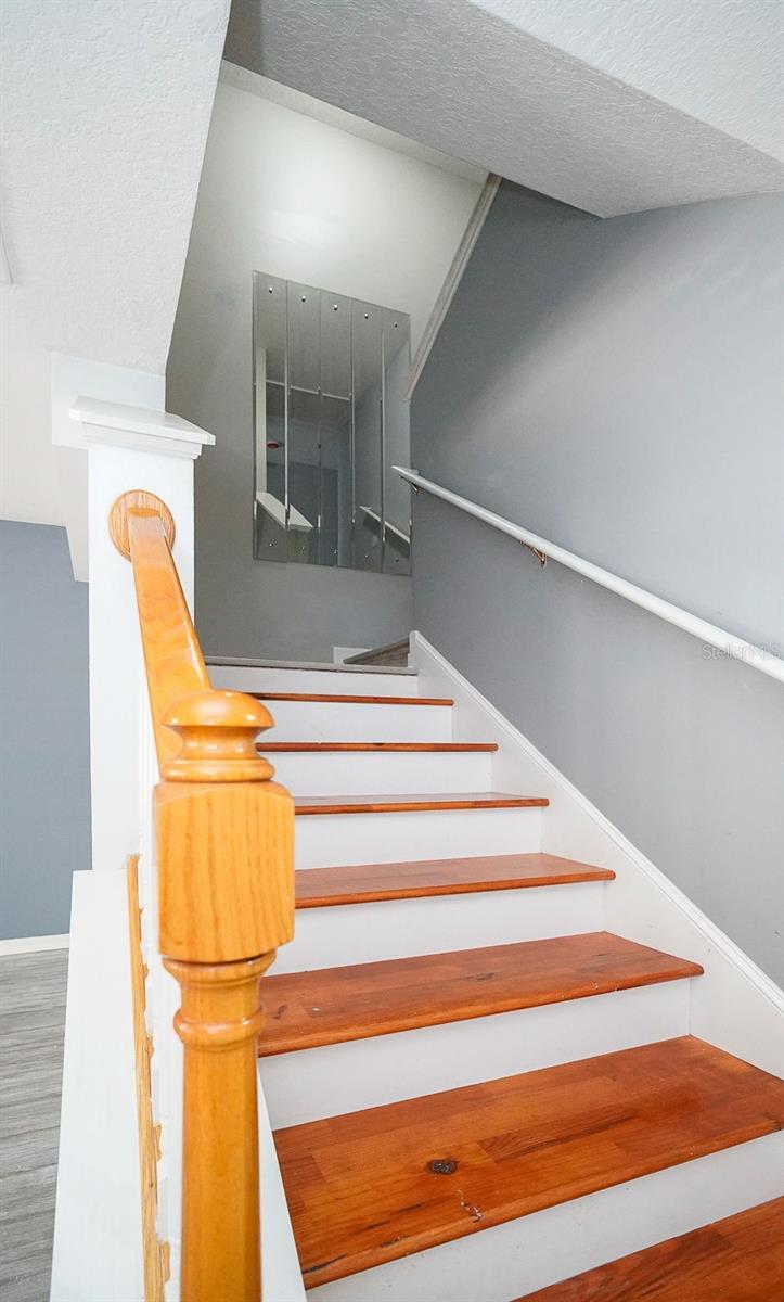 176 COQUINA BAY DR DR, ST PETERSBURG, FL, 33705