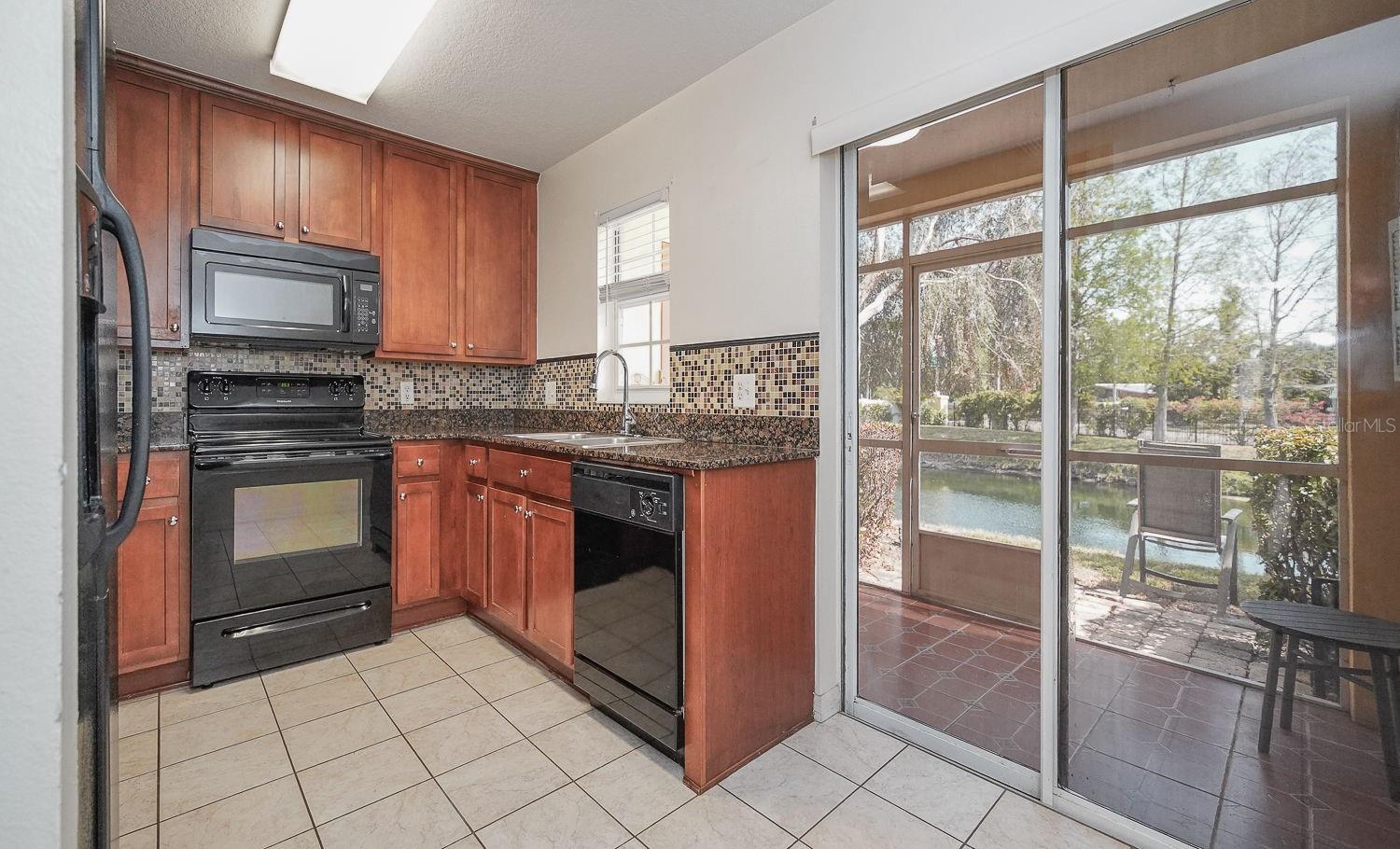 176 COQUINA BAY DR DR, ST PETERSBURG, FL, 33705