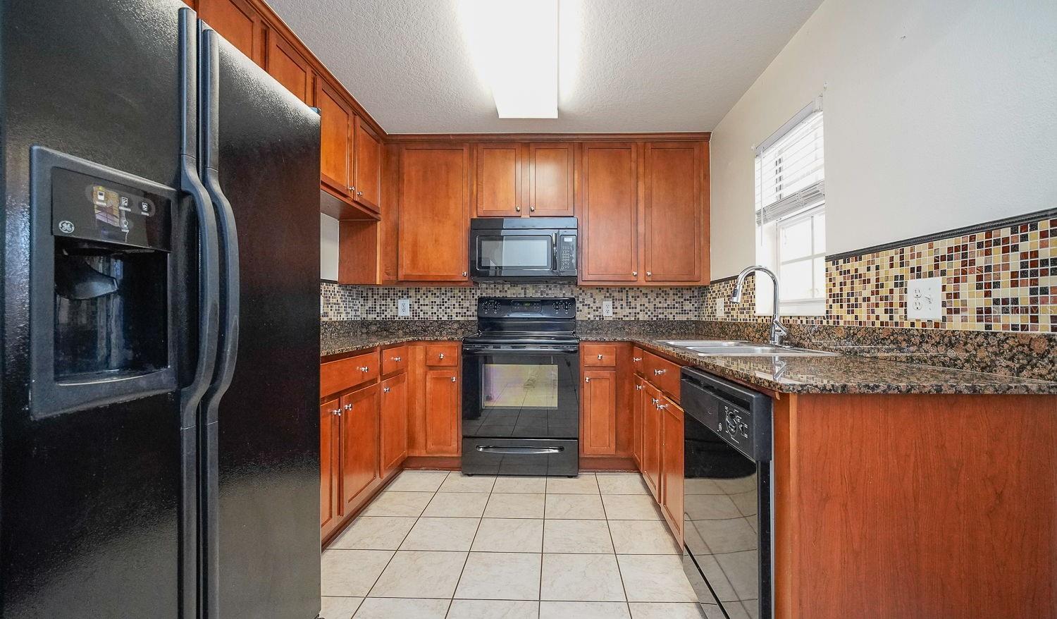 176 COQUINA BAY DR DR, ST PETERSBURG, FL, 33705