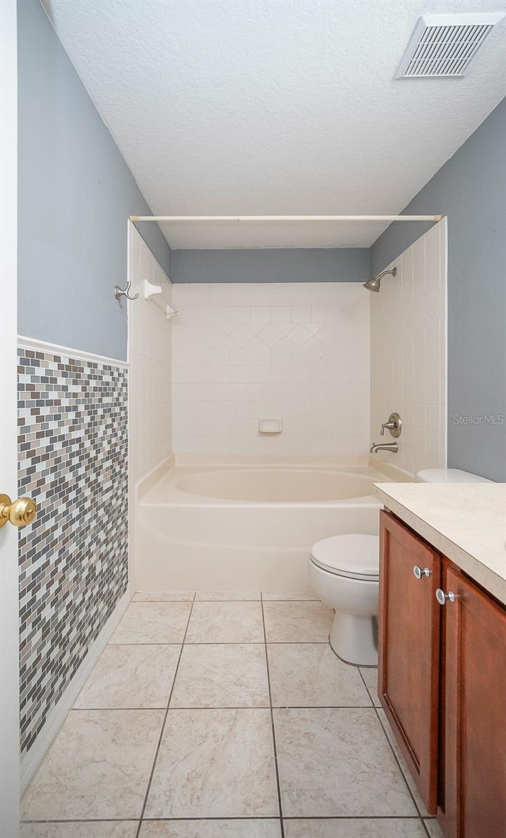 176 COQUINA BAY DR DR, ST PETERSBURG, FL, 33705