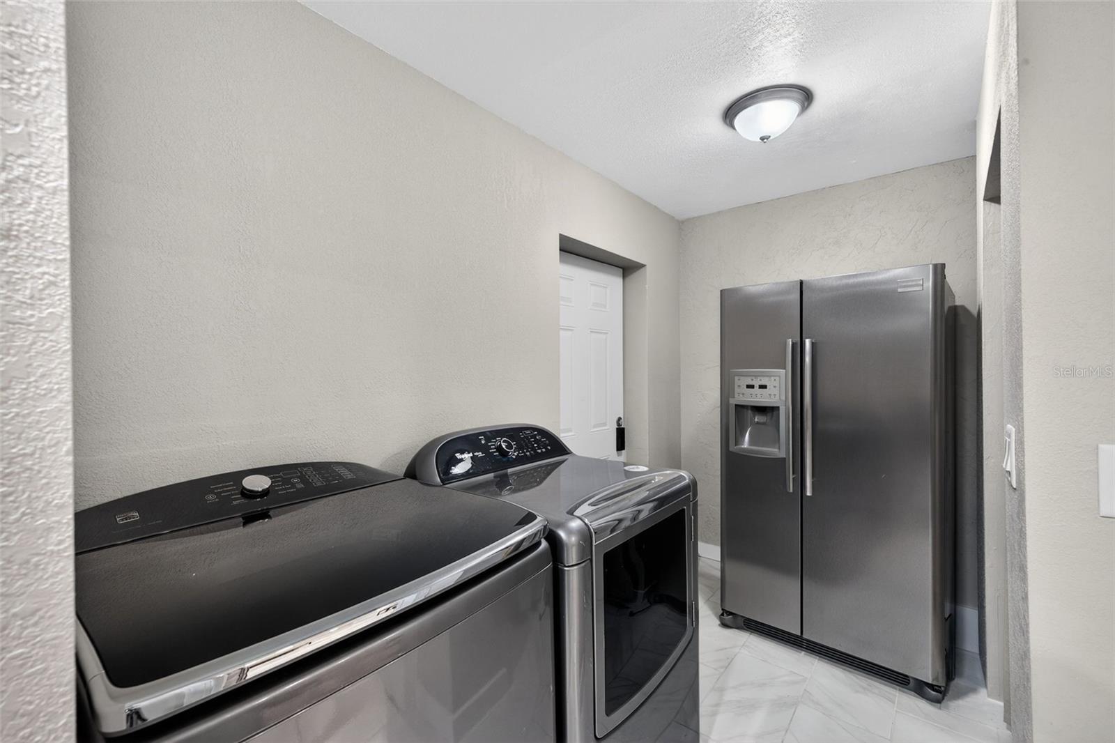 1941 BROWN RD, ALVA, FL, 33920