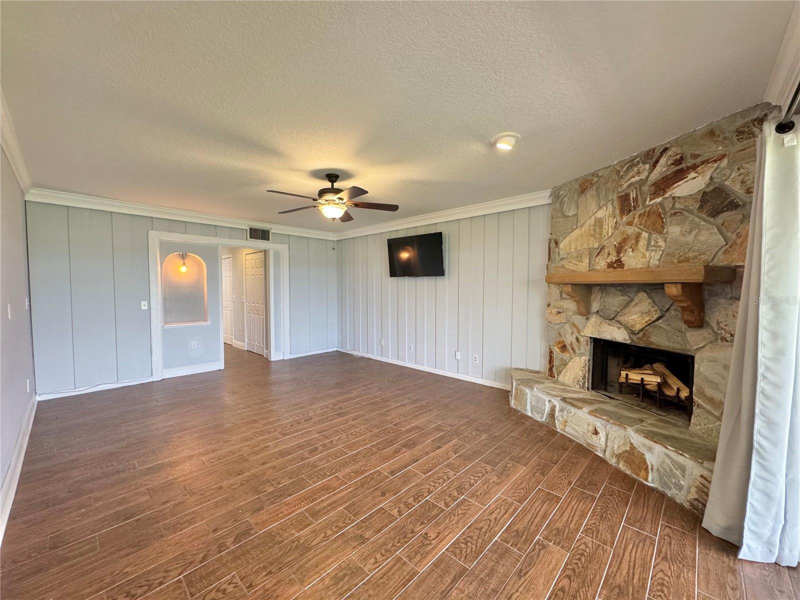 2410 HARTRIDGE POINT DR W, WINTER HAVEN, FL, 33881