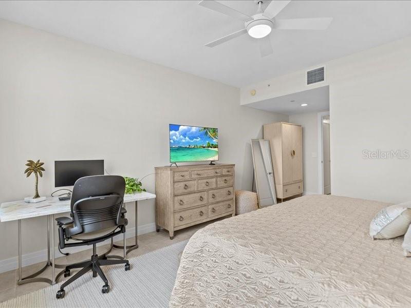 331 CLEVELAND ST #1702, CLEARWATER, FL, 33755