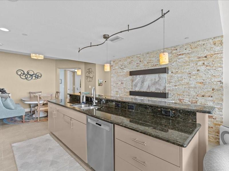 331 CLEVELAND ST #1702, CLEARWATER, FL, 33755