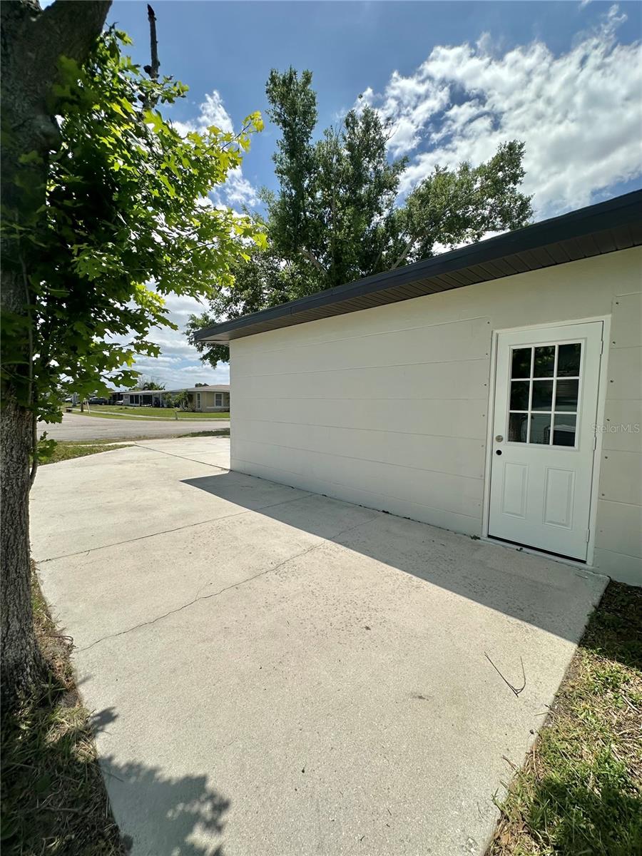 400 DALTON BLVD, PORT CHARLOTTE, FL, 33952