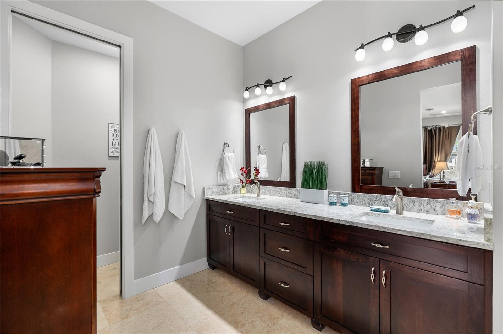 706 S DAVIS BLVD, TAMPA, FL, 33606