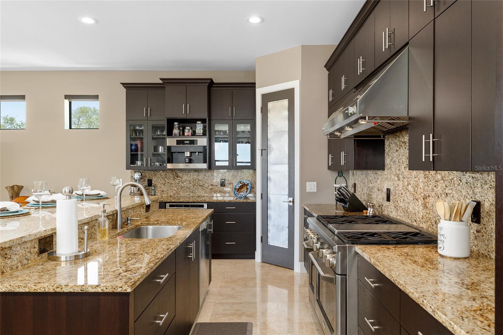 706 S DAVIS BLVD, TAMPA, FL, 33606