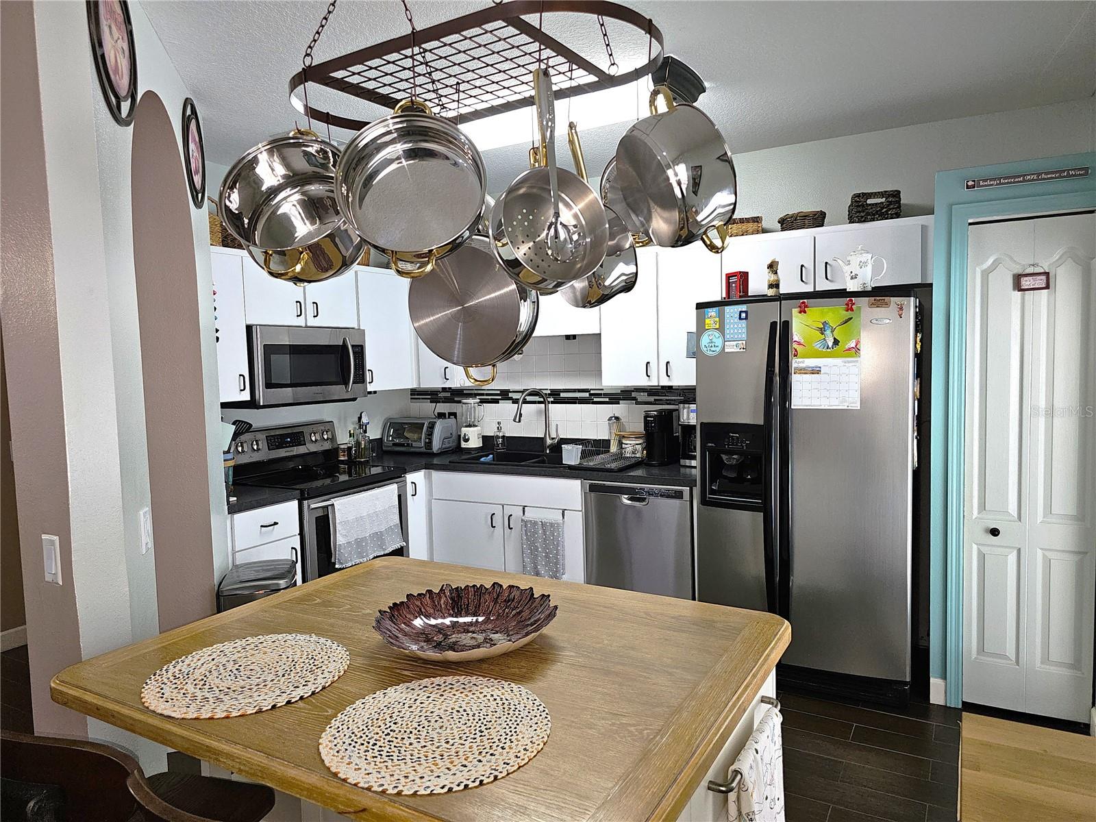 1613 MOSAIC FOREST DR, SEFFNER, FL, 33584