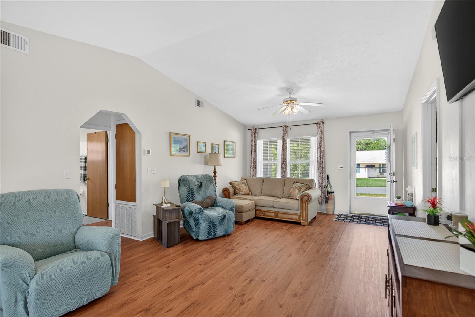 42 LARCH RADL, OCALA, FL, 34480