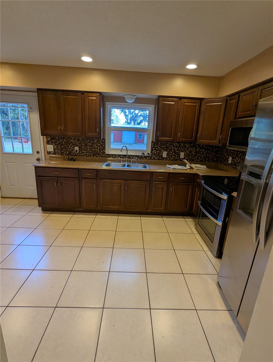 37544 TUCKER RD, ZEPHYRHILLS, FL, 33541