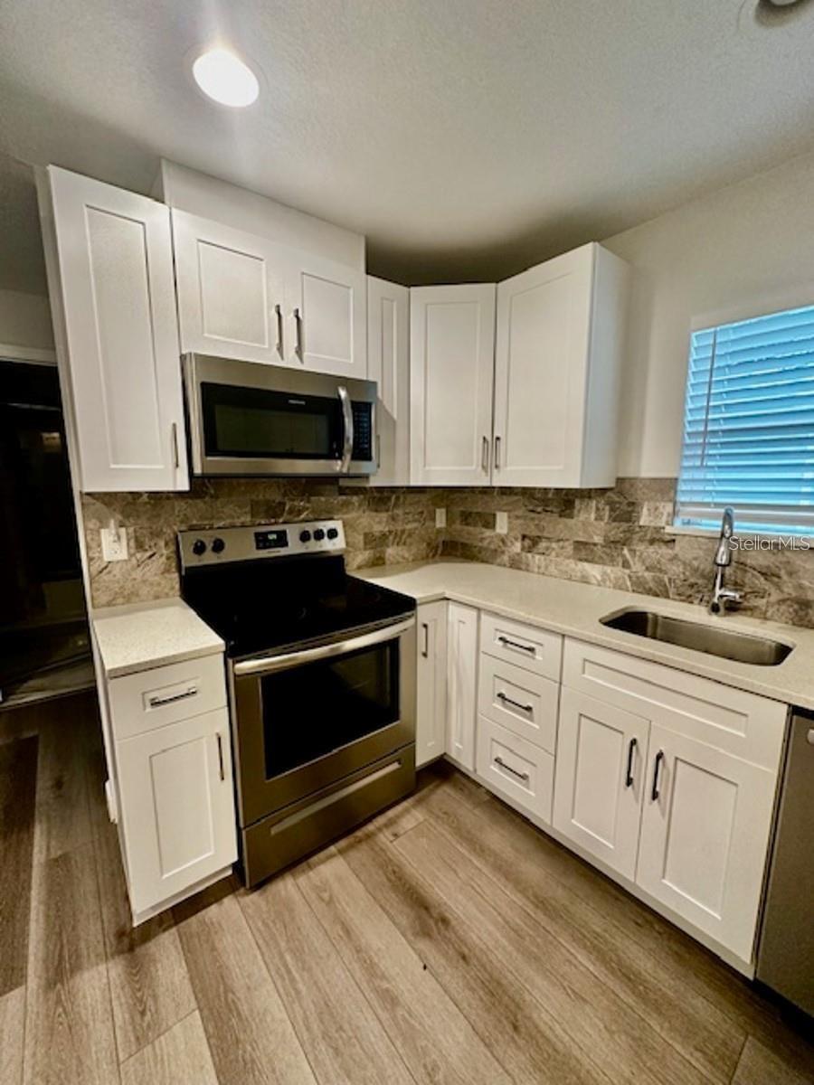 1415 S ADELLE AVE #B, DELAND, FL, 32720