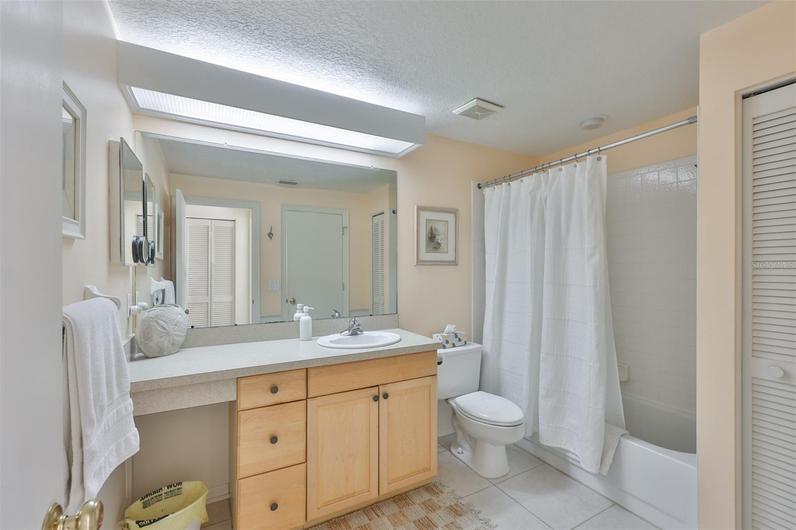 1115 GOLFVIEW WOODS DR, SUN CITY CENTER, FL, 33573