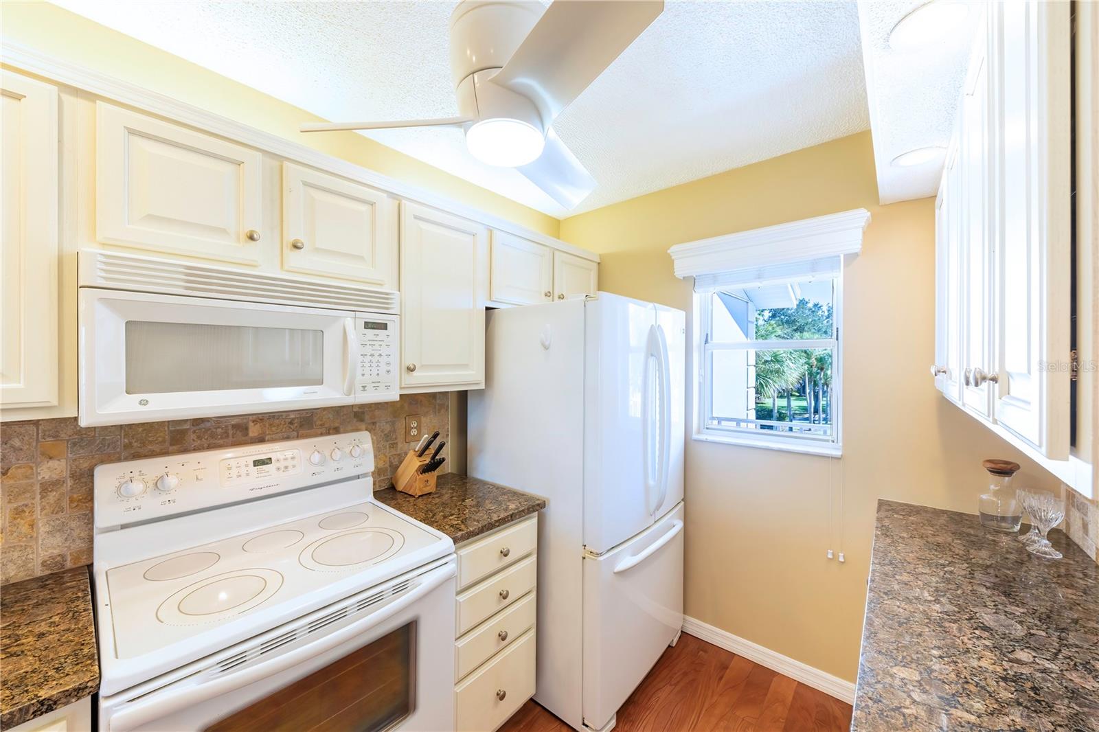 437 CERROMAR LN #525, VENICE, FL, 34293