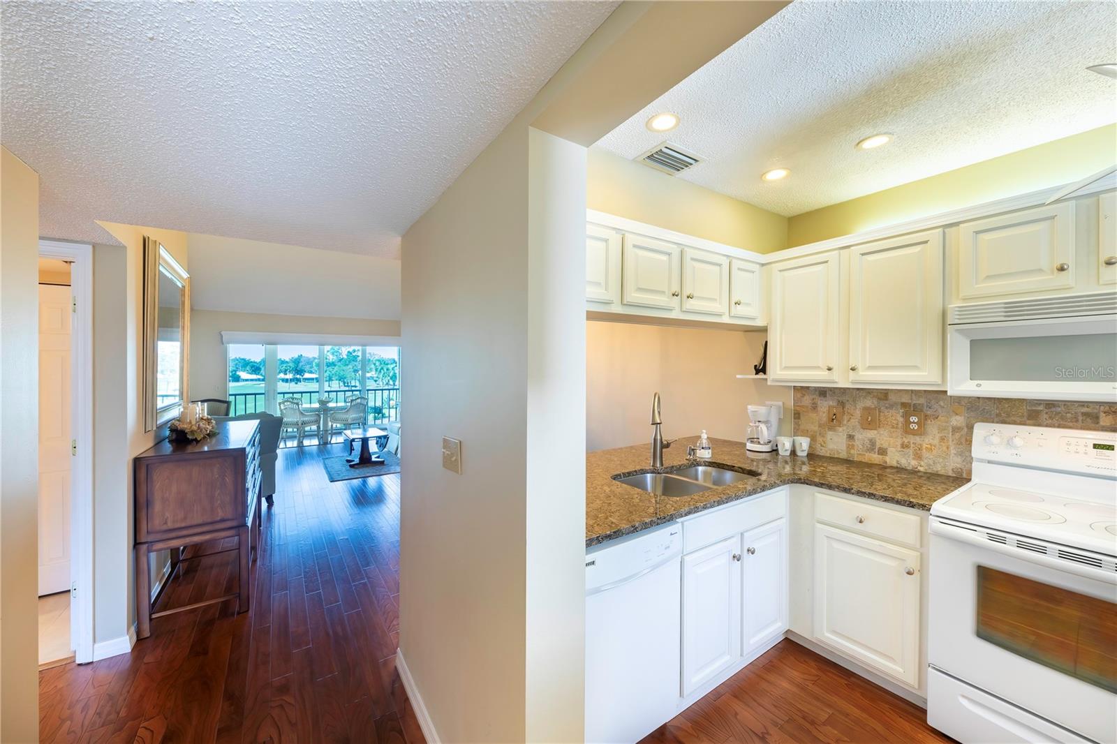 437 CERROMAR LN #525, VENICE, FL, 34293