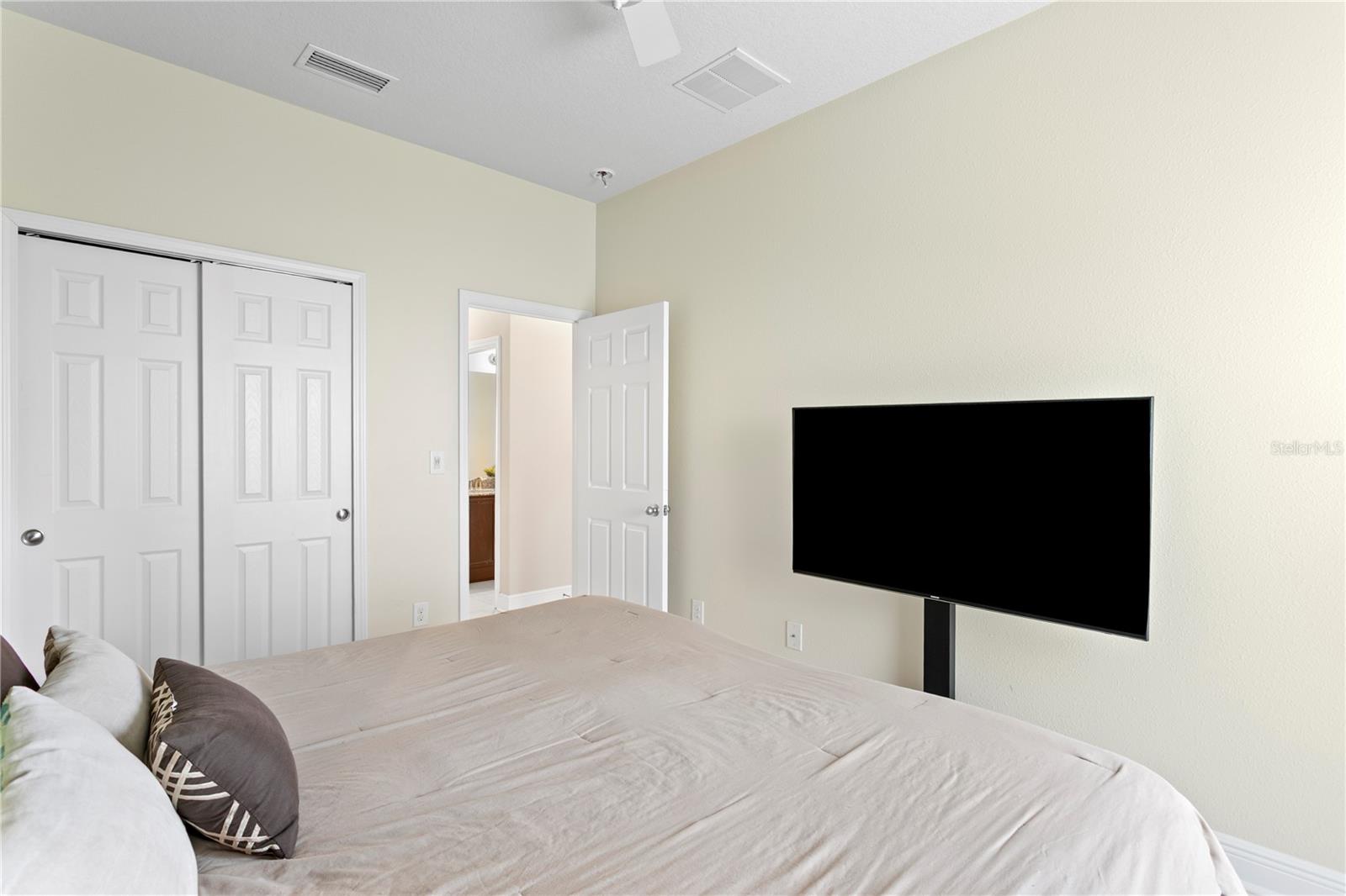 2837 MAPLE BROOK LOOP, LUTZ, FL, 33558