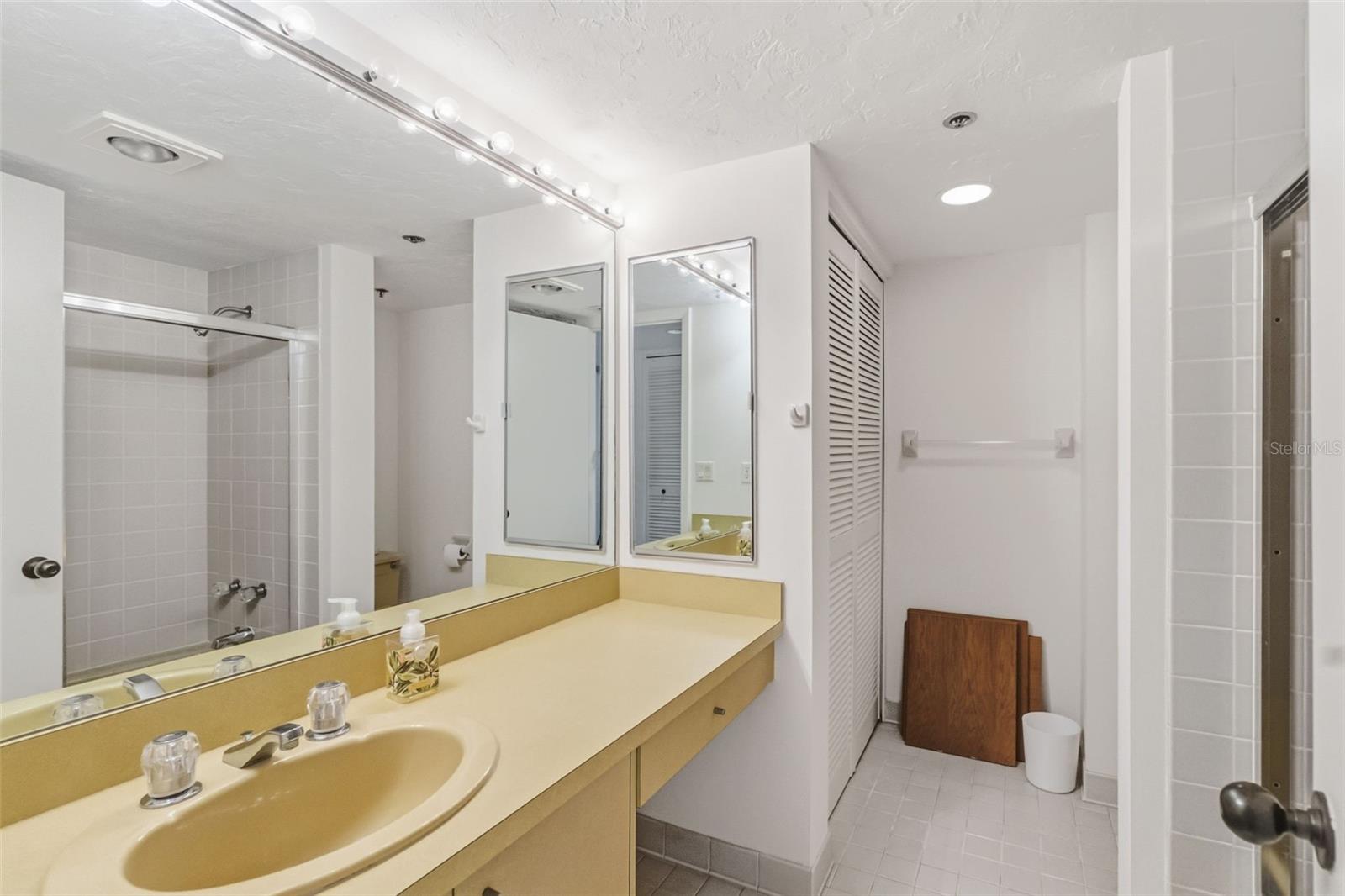 988 BLVD OF THE ARTS #1116, SARASOTA, FL, 34236