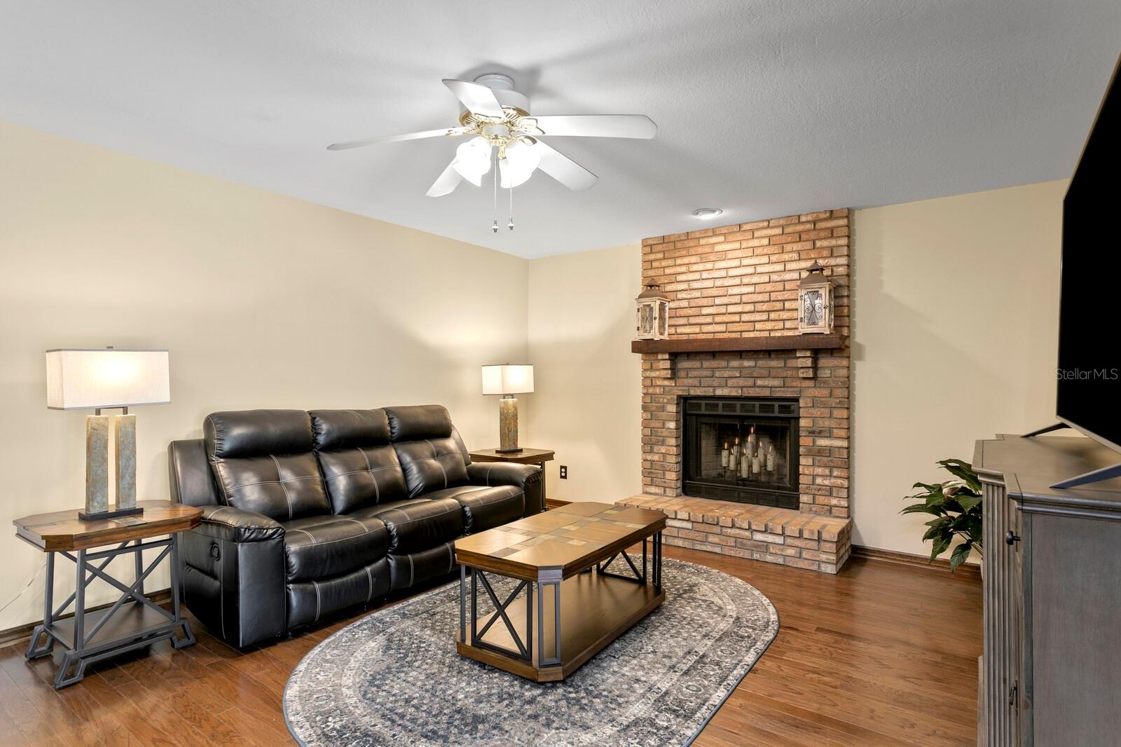 16701 E COURSE DR, TAMPA, FL, 33624