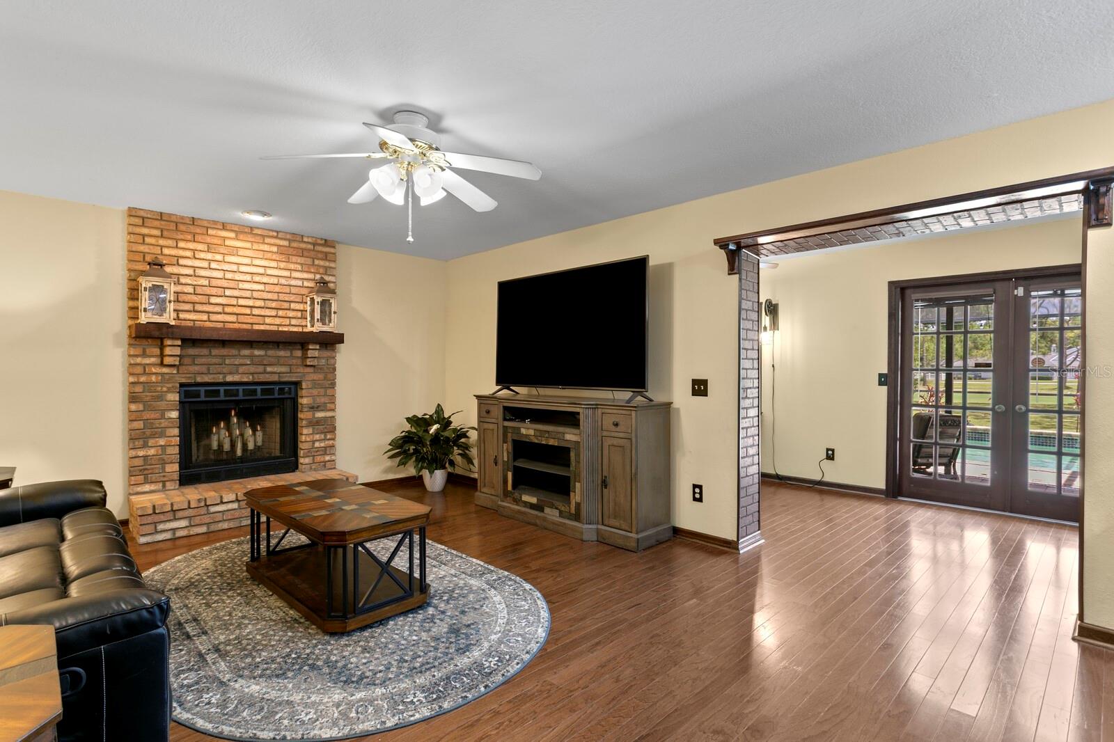 16701 E COURSE DR, TAMPA, FL, 33624