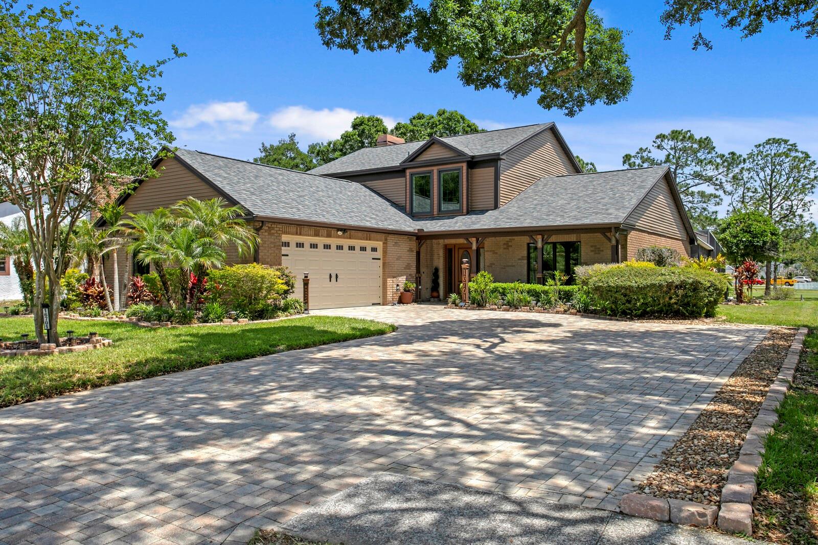 16701 E COURSE DR, TAMPA, FL, 33624